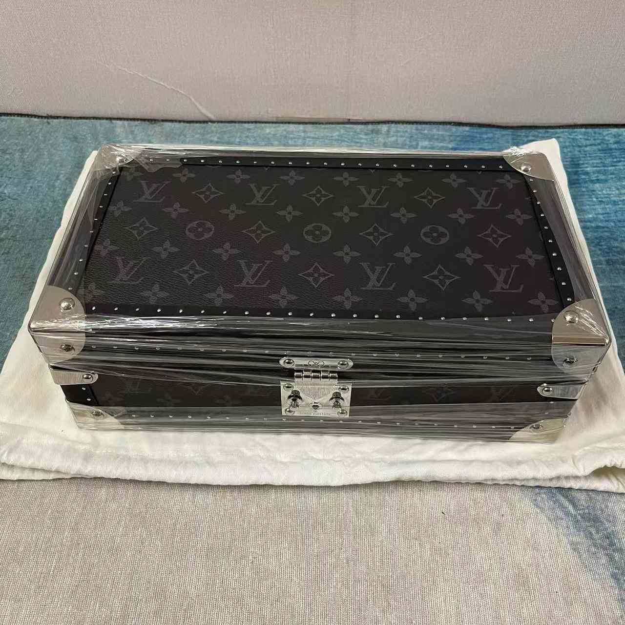 Louis Vuitton 8 Slot Watch Case     34-18-11cm - FashionPlug