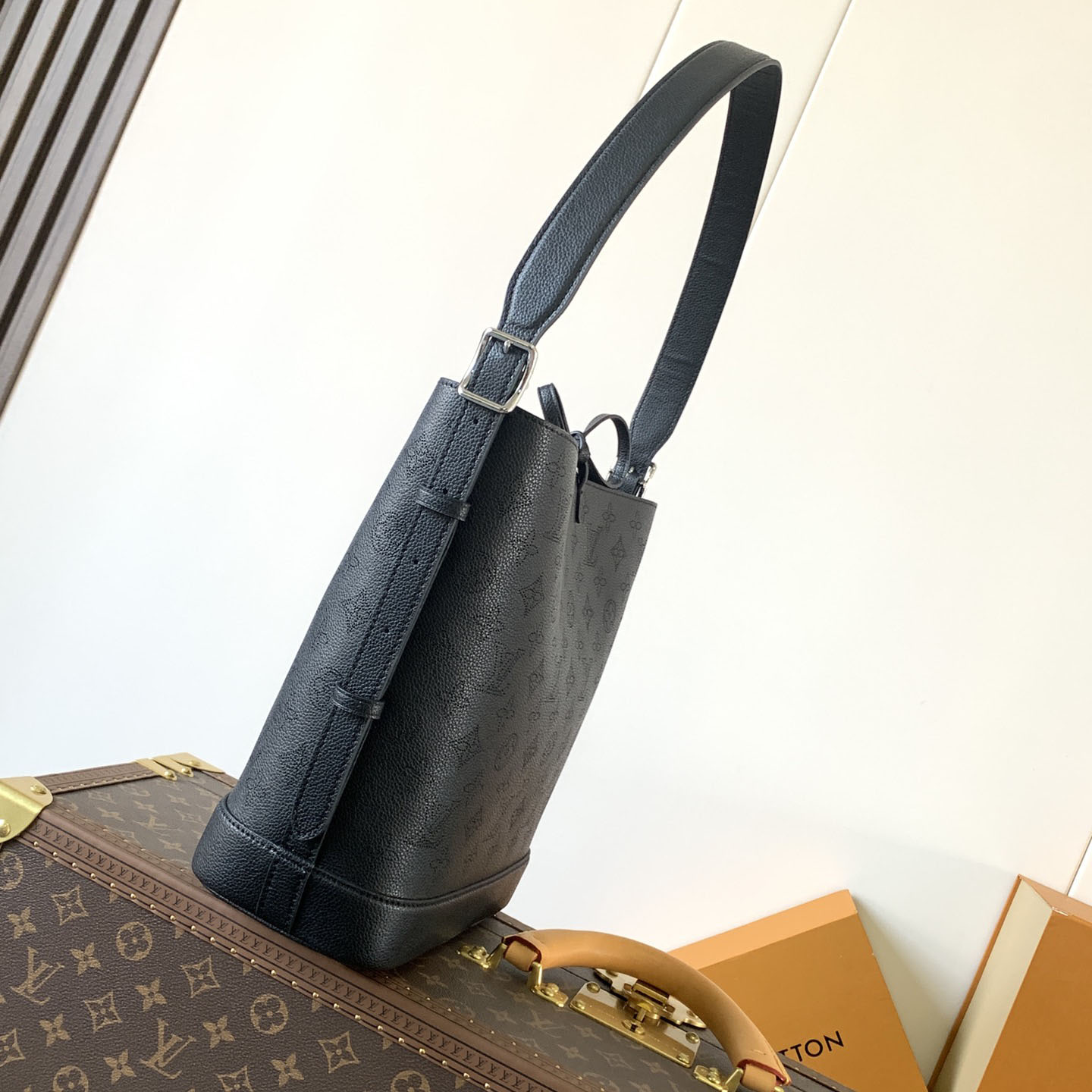 Louis Vuitton Flore  M12139 - FashionPlug