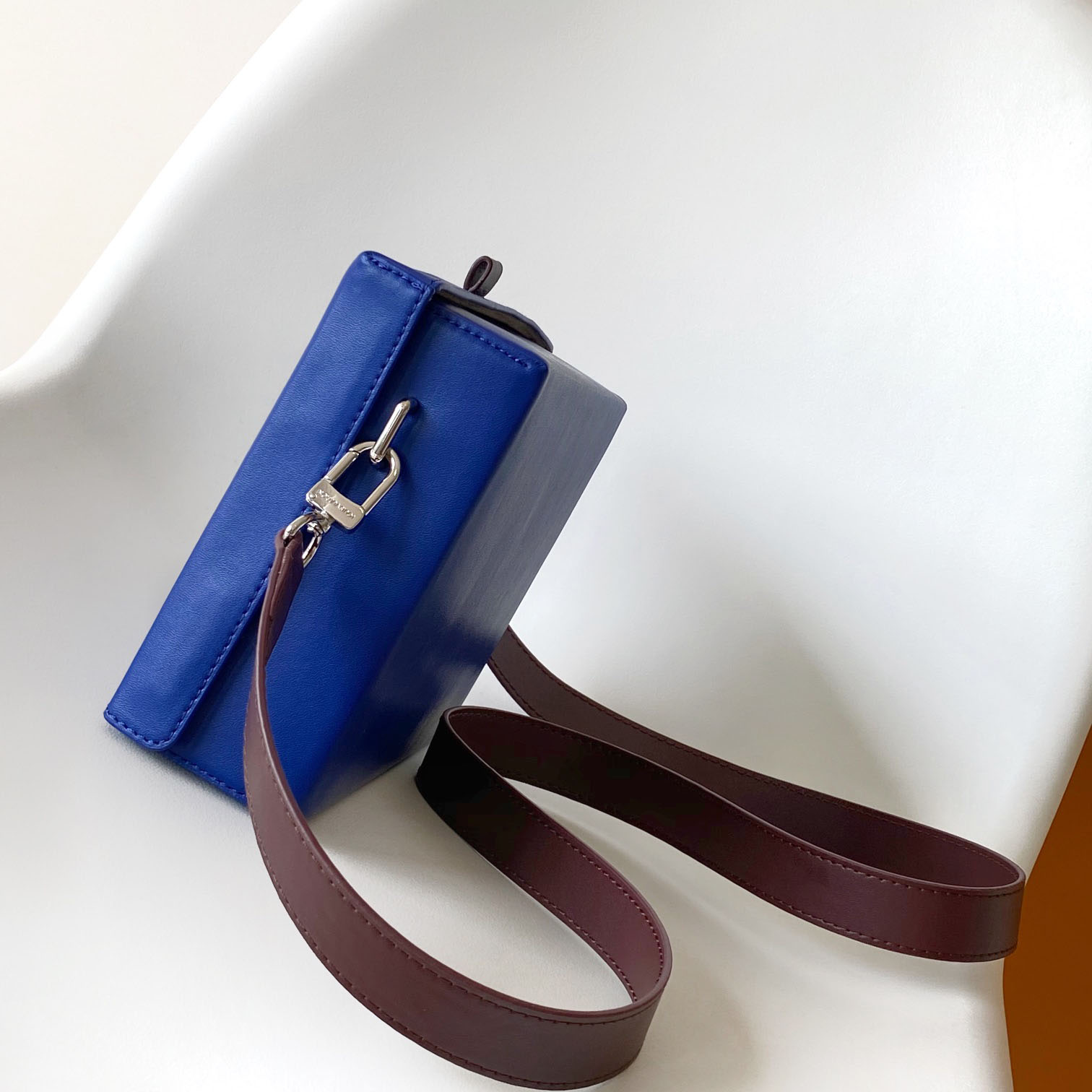 Louis Vuitton Shopper Clutch  M14028 - FashionPlug