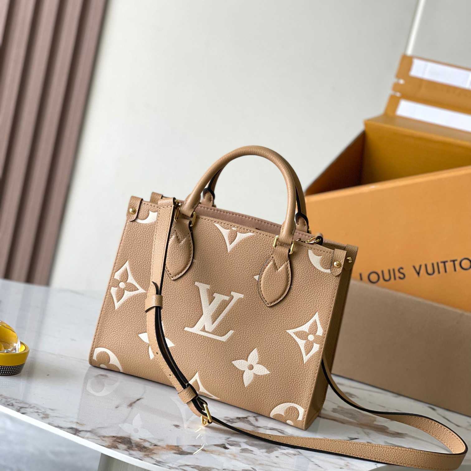 Louis Vuitton OnTheGo PM  M12513 - FashionPlug