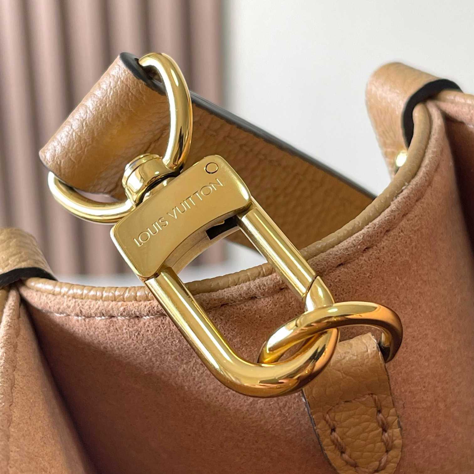 Louis Vuitton OnTheGo PM  M12513 - FashionPlug