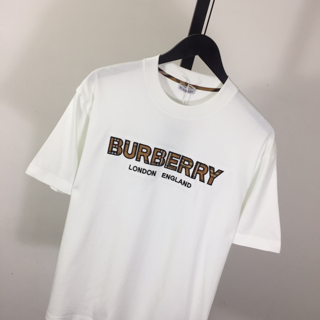 Burberry Cotton T-shirt - FashionPlug