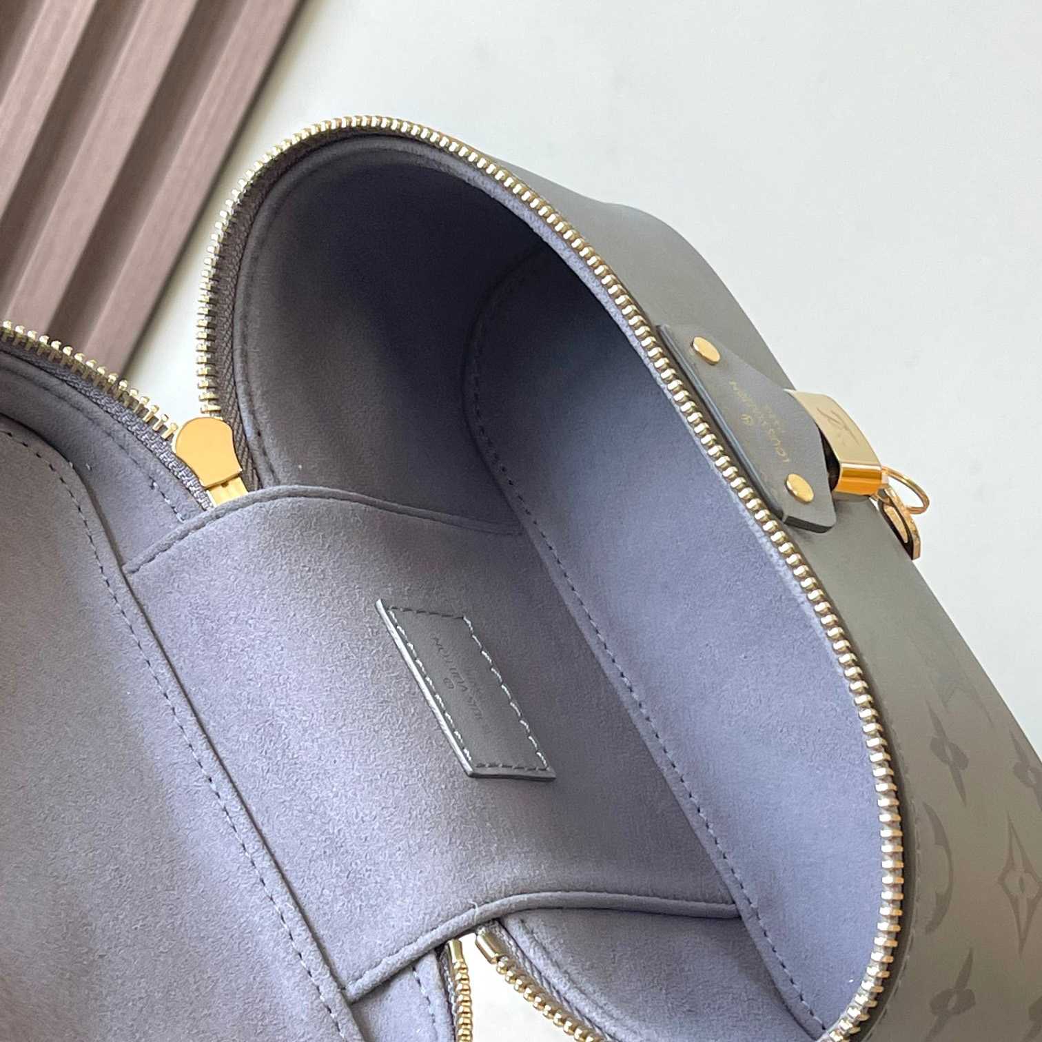 Louis Vuitton Vanity Chain Pouch    M12427 - FashionPlug