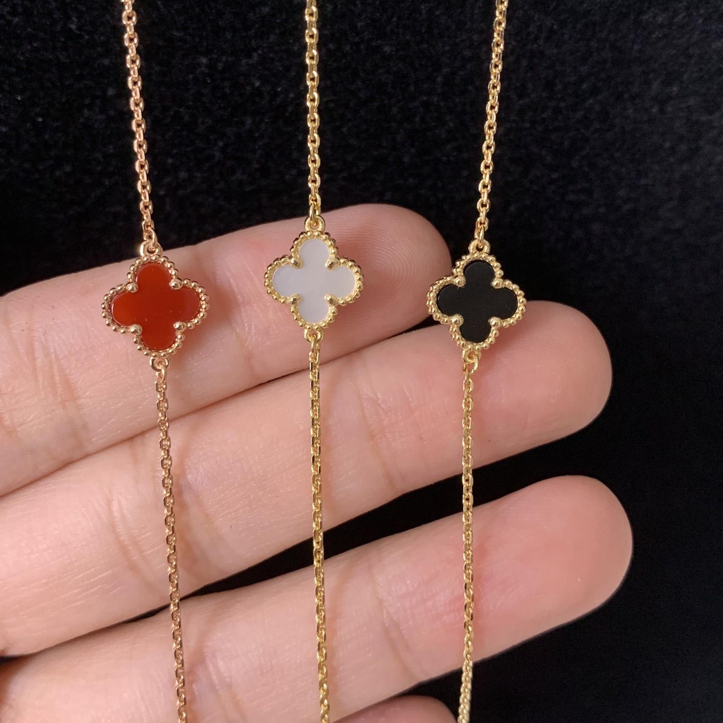 Van Cleef & Arpels Bracelet - FashionPlug