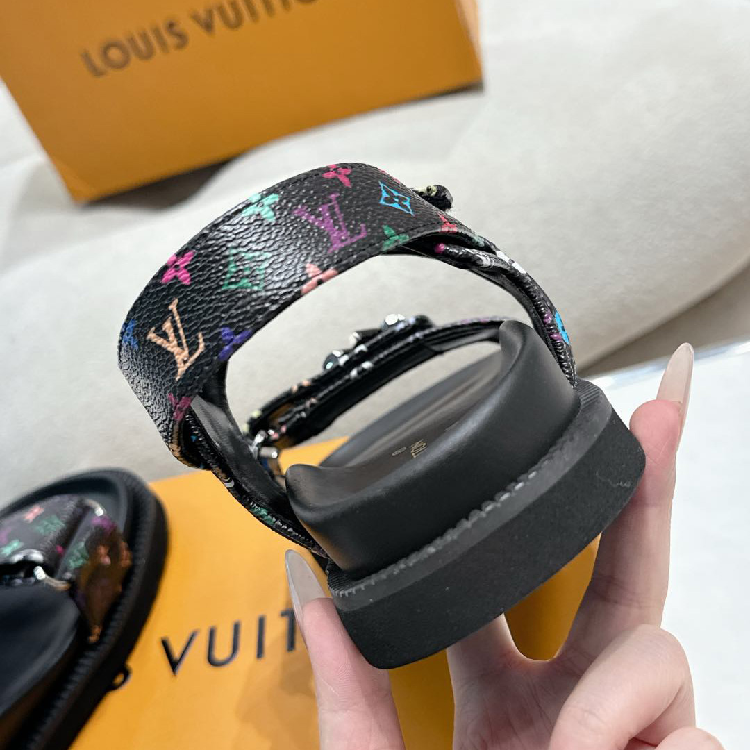 Louis Vuitton LV x TM LV Sunset Flat Comfort Sandal   1AGXFD - FashionPlug