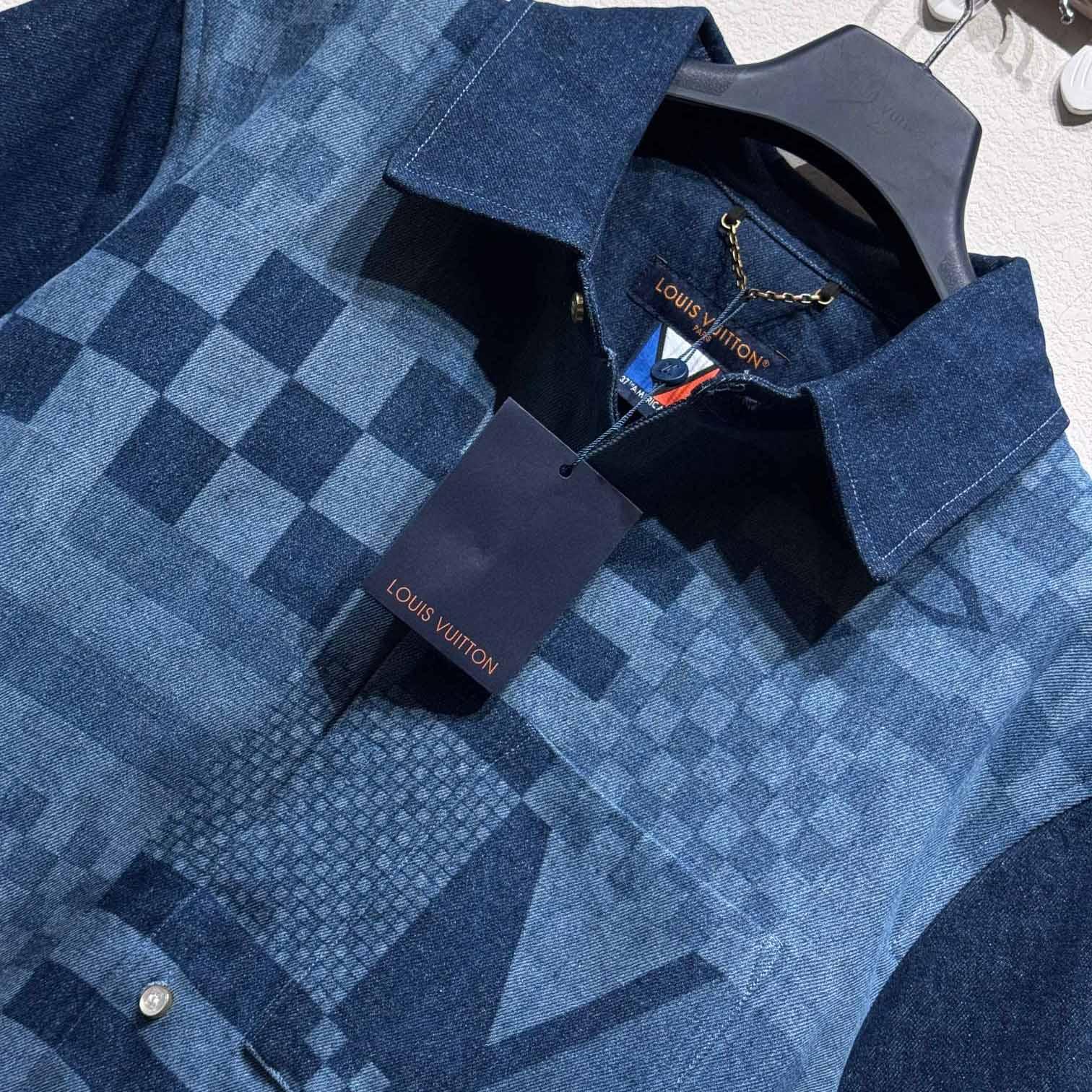Louis Vuitton Printed Short-Sleeved Denim Shirt   1AFVQL - FashionPlug