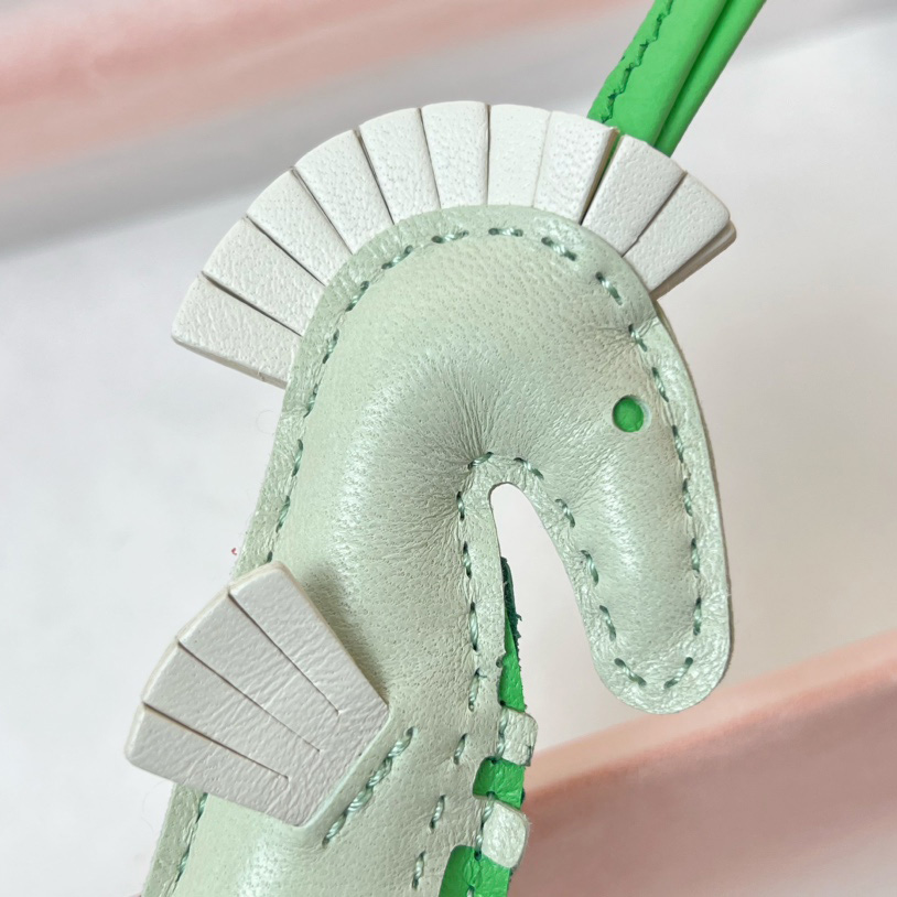 Hermes Seahorse Charm - FashionPlug