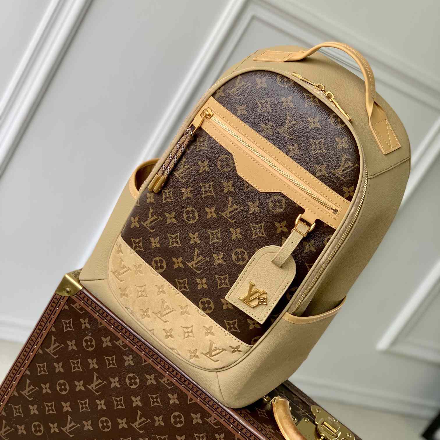 Louis Vuitton Outdoor Backpack   M12624 - FashionPlug