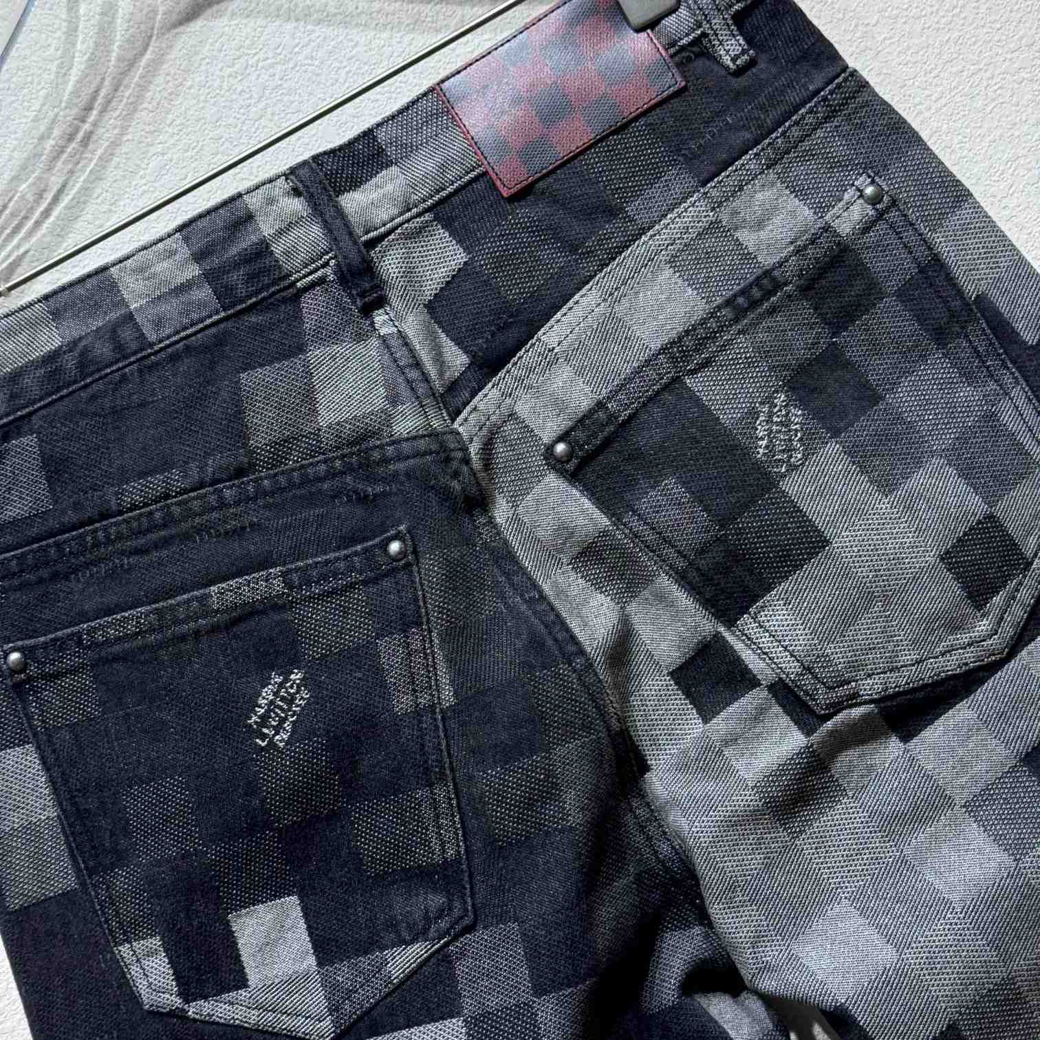 Louis Vuitton Damoflage Skate Denim  1AHEBQ - FashionPlug