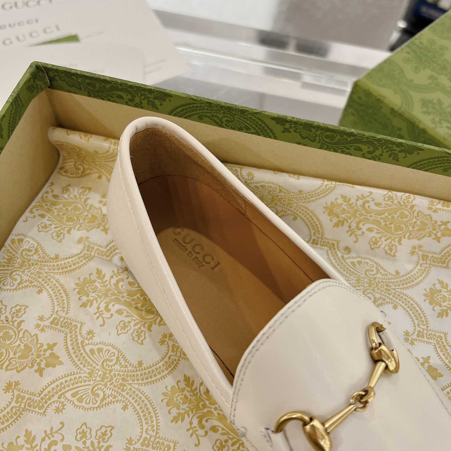 Gucci Women's Horsebit Loafer - FashionPlug