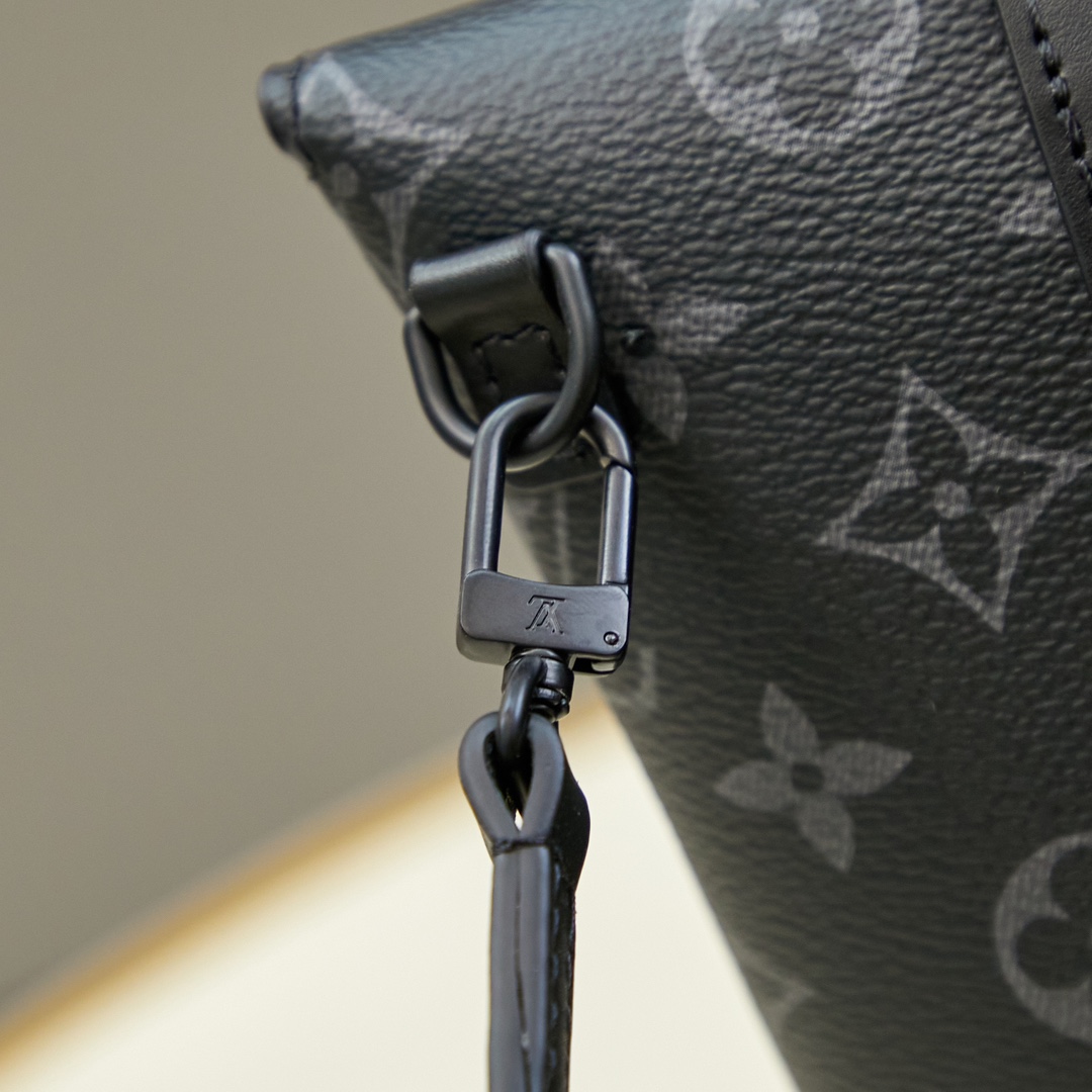 Louis Vuitton Envelope Pouch  M11613 - FashionPlug