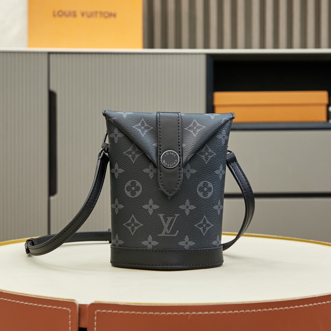 Louis Vuitton Envelope Pouch  M11613 - FashionPlug