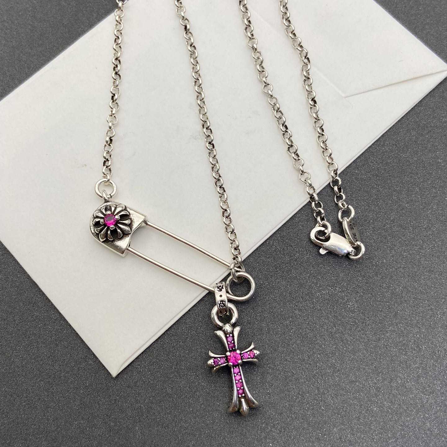 Chrome Heart Necklace - FashionPlug