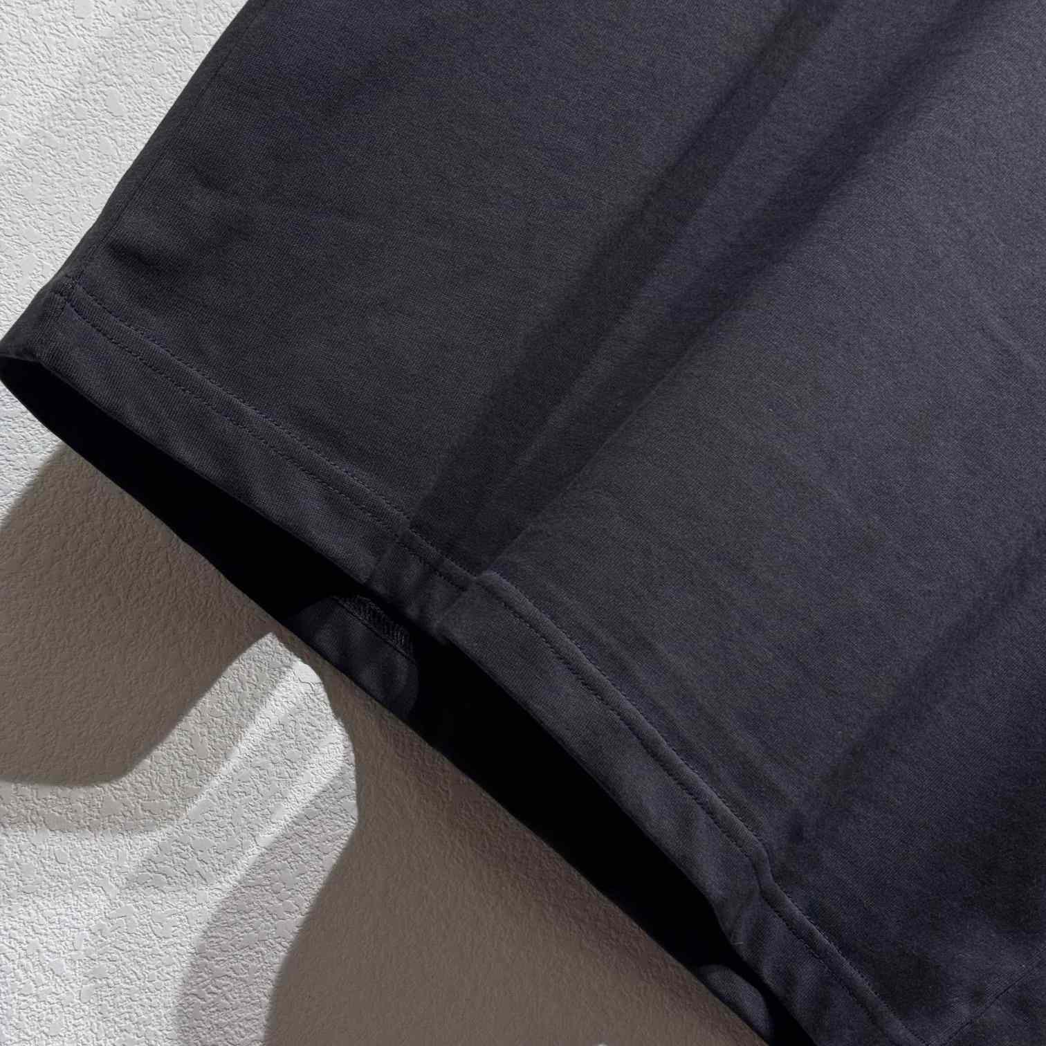 Louis Vuitton Washed Printed Cotton T-Shirt   1AHCLD - FashionPlug