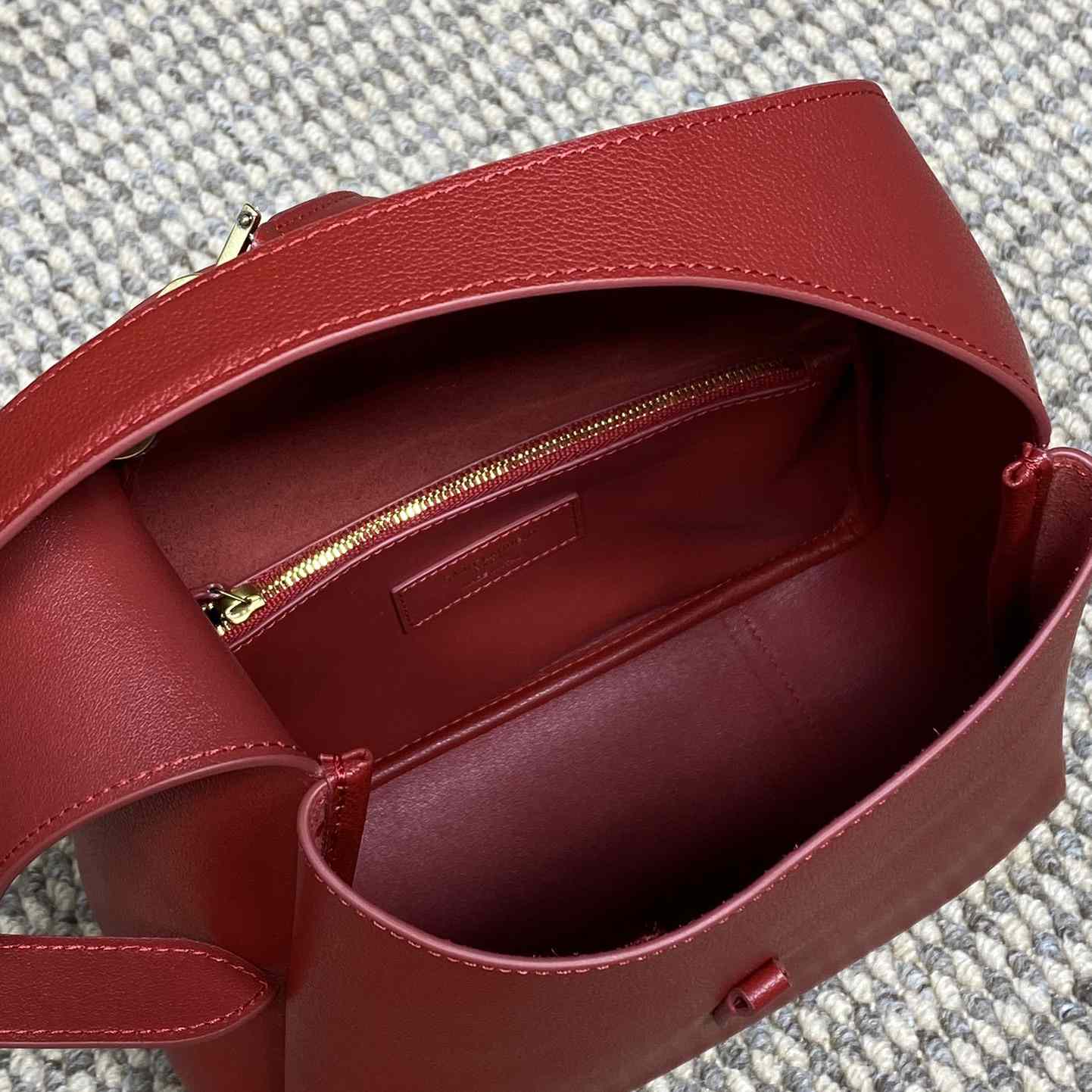 Saint Laurent LE 5 À 7 Supple Small In Grained Leather - FashionPlug