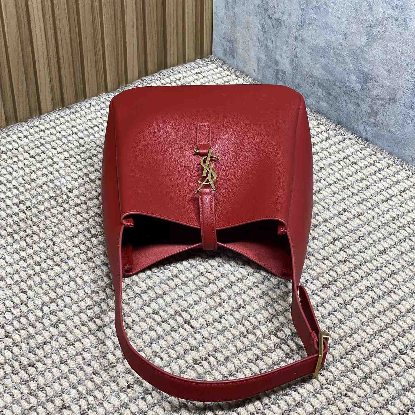 Saint Laurent LE 5 À 7 Supple Small In Grained Leather - FashionPlug