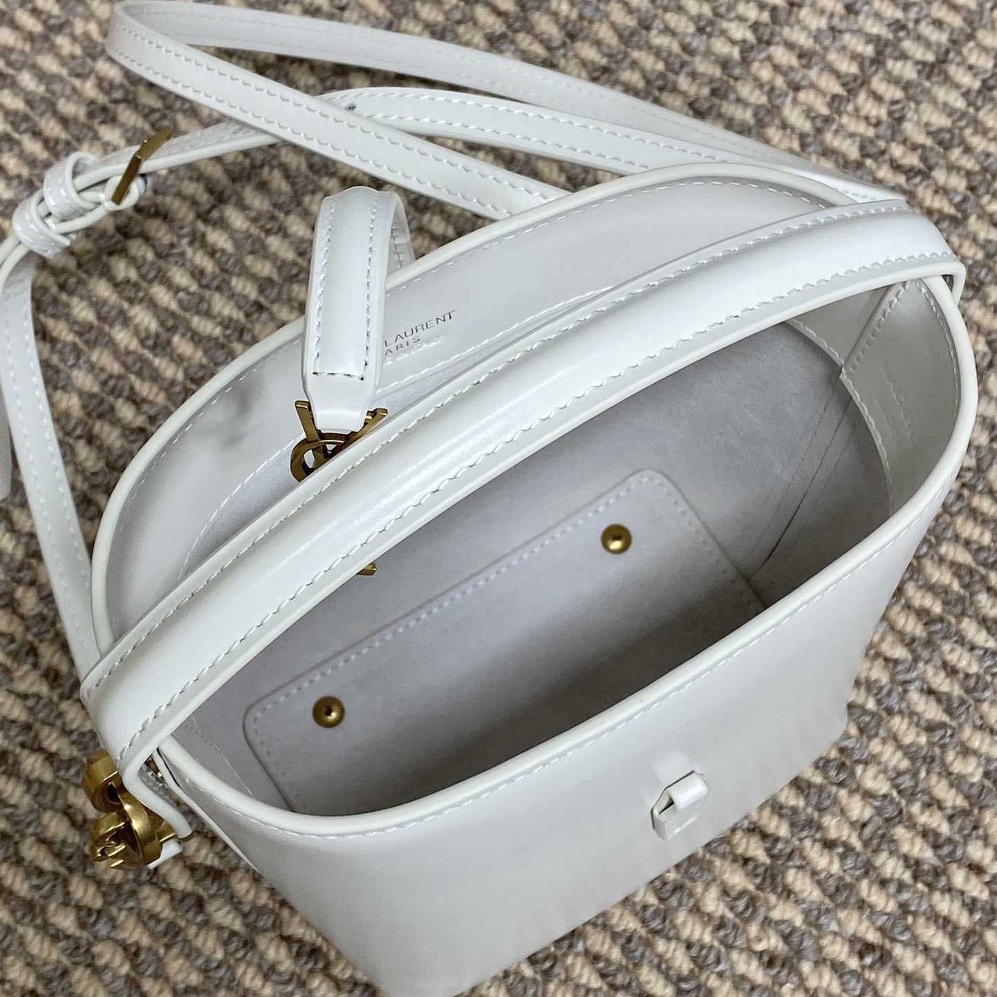 Saint Laurent Le 37 Mini In Shiny Leather - FashionPlug
