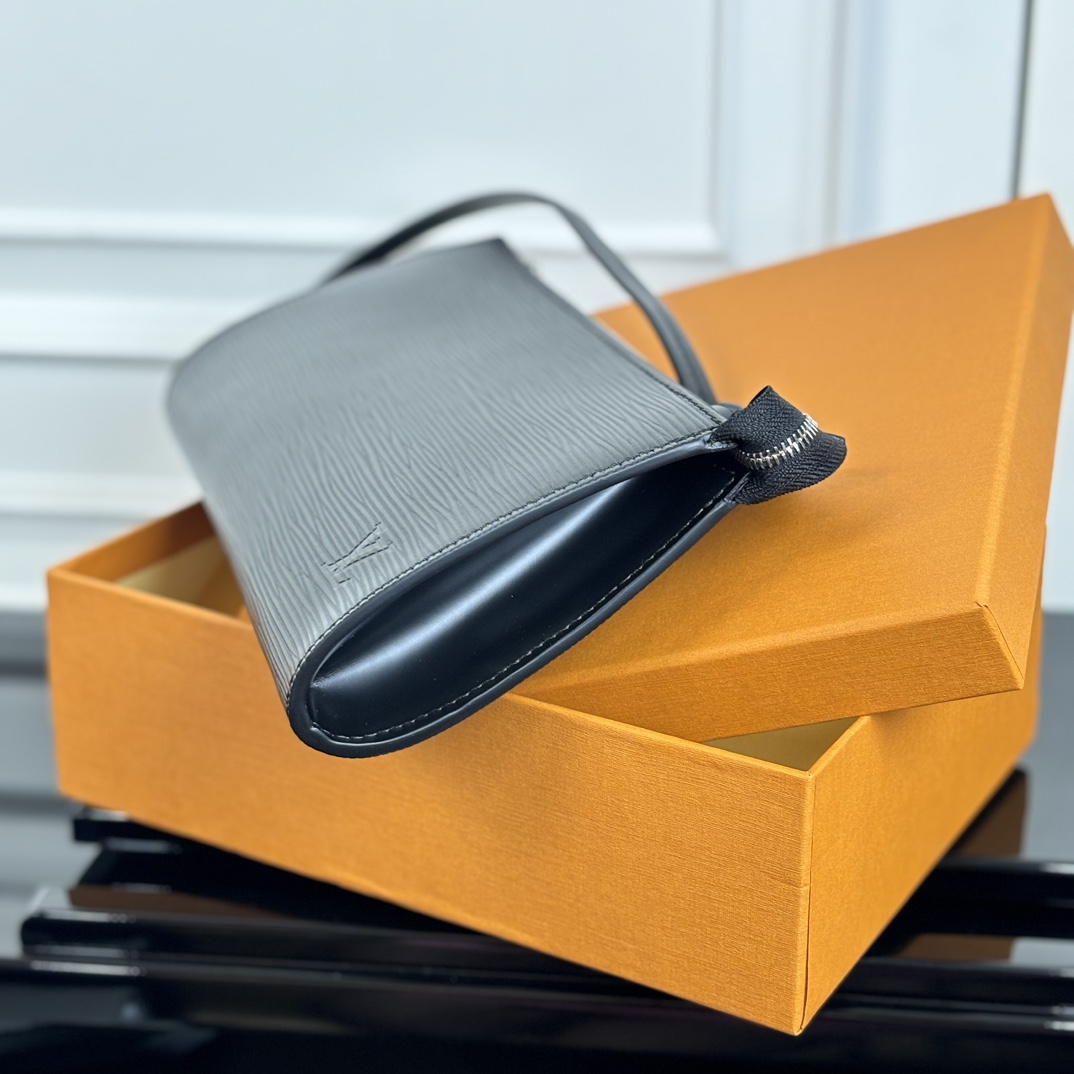 Louis Vuitton Pochette Accessoires  M82720 - FashionPlug