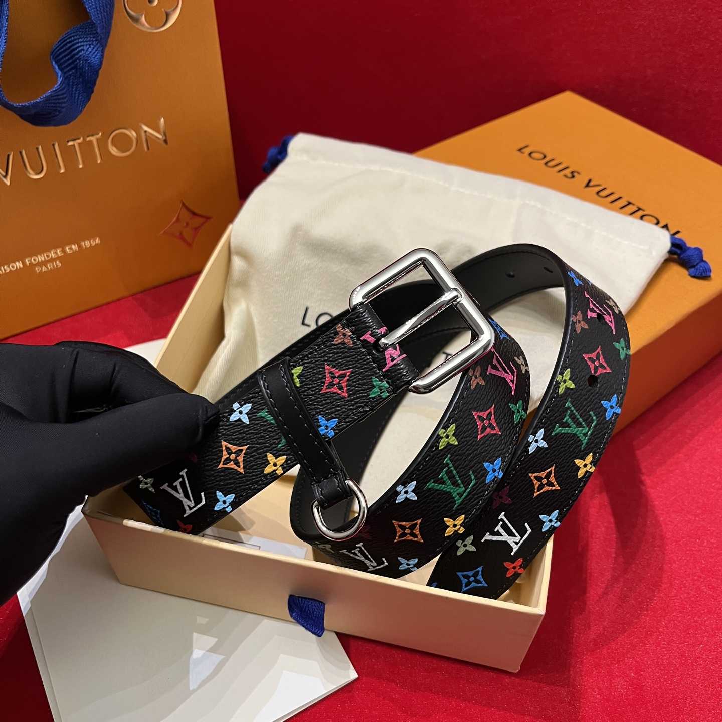 Louis Vuitton LV x TM LV D-Ring 30mm Belt   M8982W - FashionPlug
