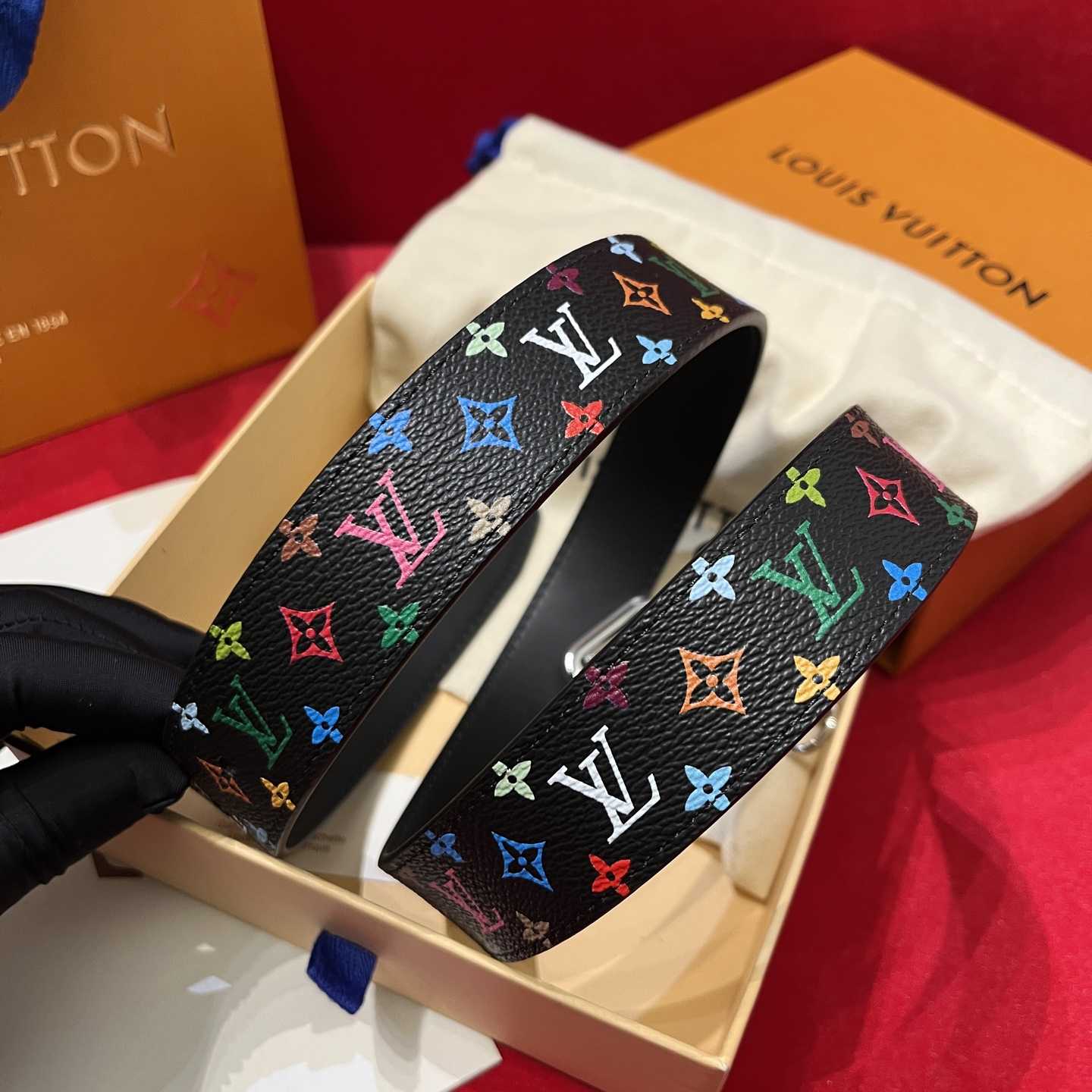 Louis Vuitton LV x TM LV D-Ring 30mm Belt   M8982W - FashionPlug