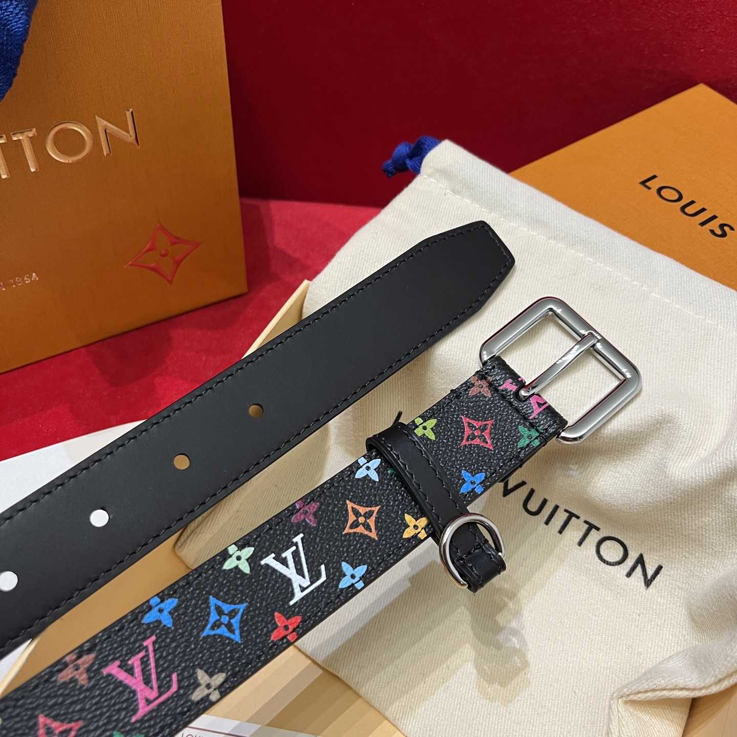 Louis Vuitton LV x TM LV D-Ring 30mm Belt   M8982W - FashionPlug