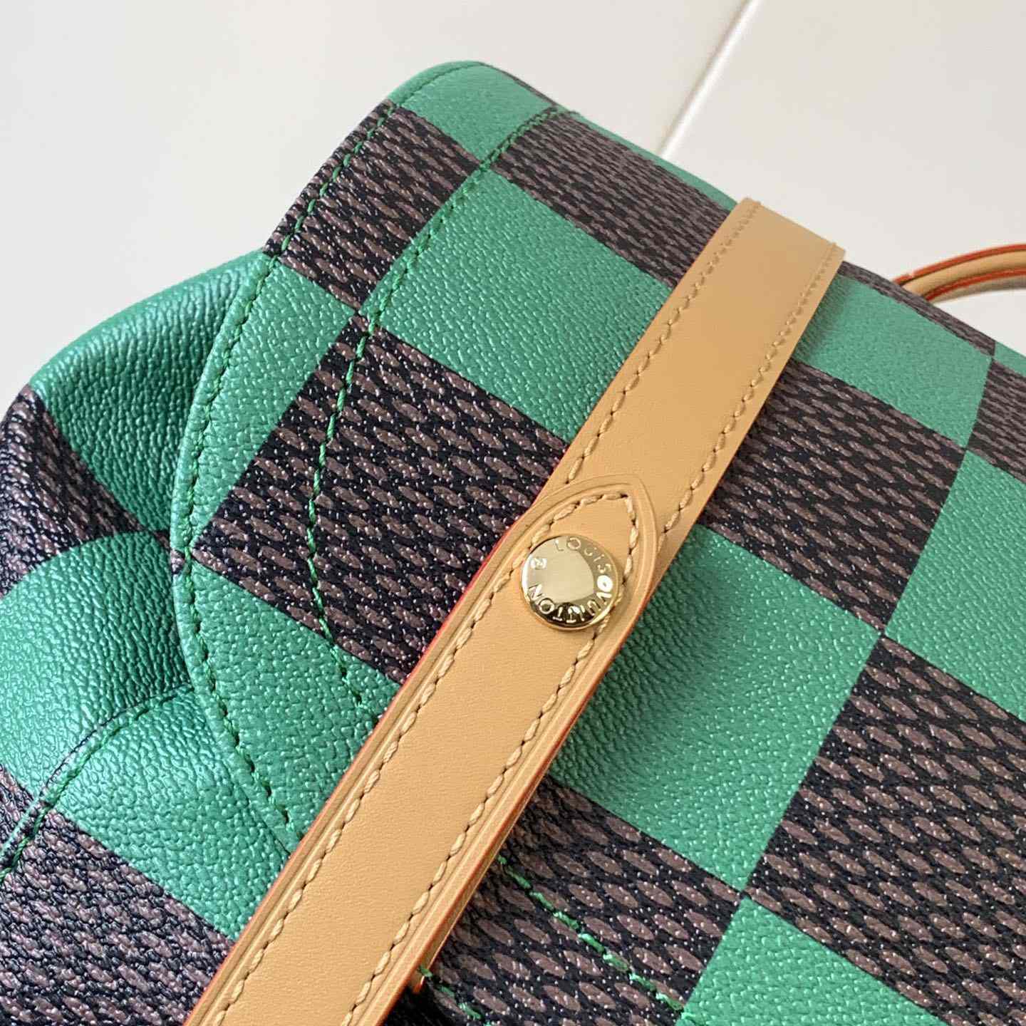 Louis Vuitton Christopher MM  N40564 - FashionPlug