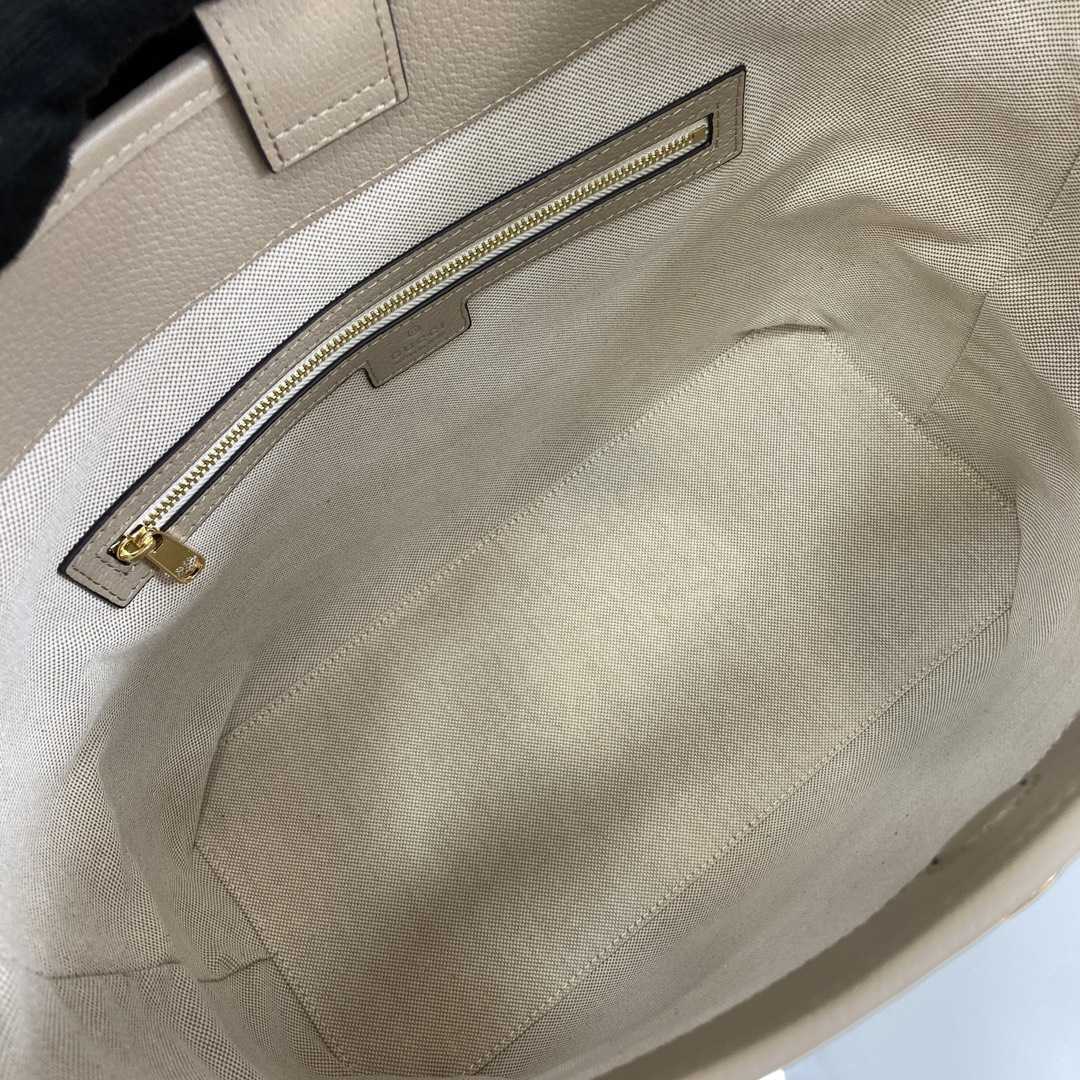 Gucci Ophidia Medium Shoulder Bag - FashionPlug