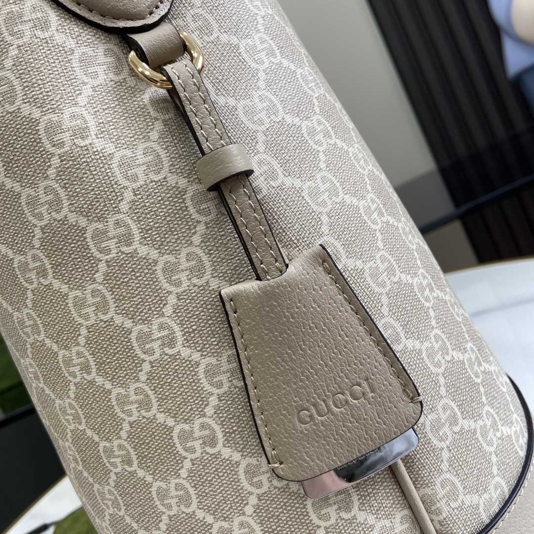 Gucci Ophidia Medium Shoulder Bag - FashionPlug