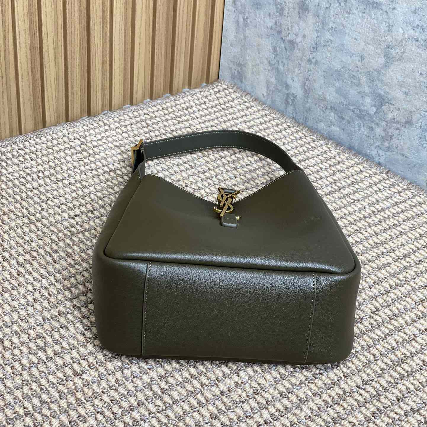 Saint Laurent LE 5 À 7 Supple Small In Grained Leather - FashionPlug