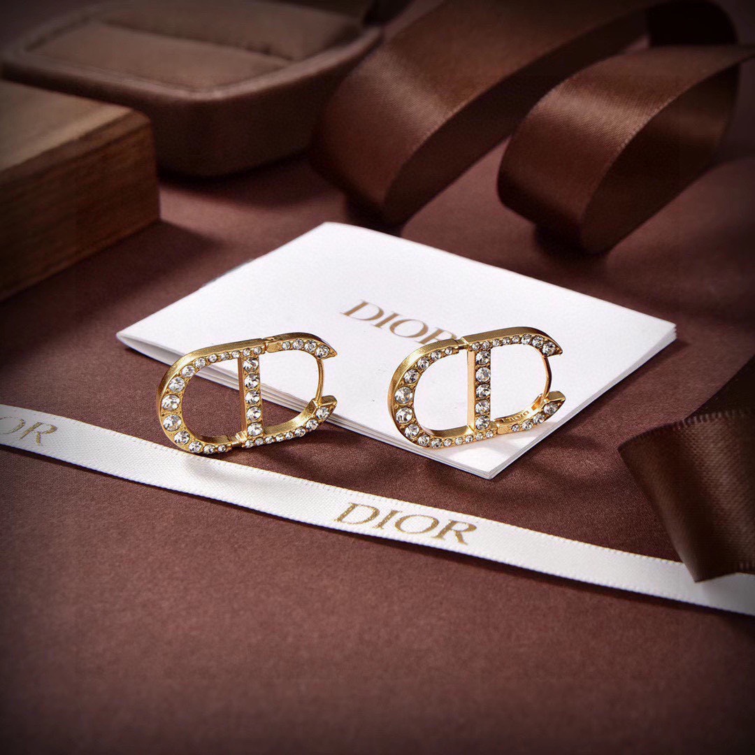 Dior 30 Montaigne Earrings - FashionPlug