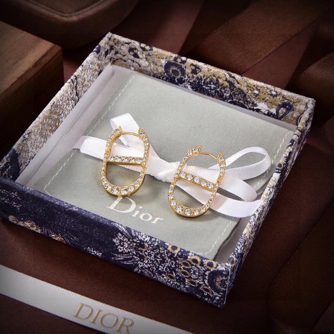 Dior 30 Montaigne Earrings - FashionPlug