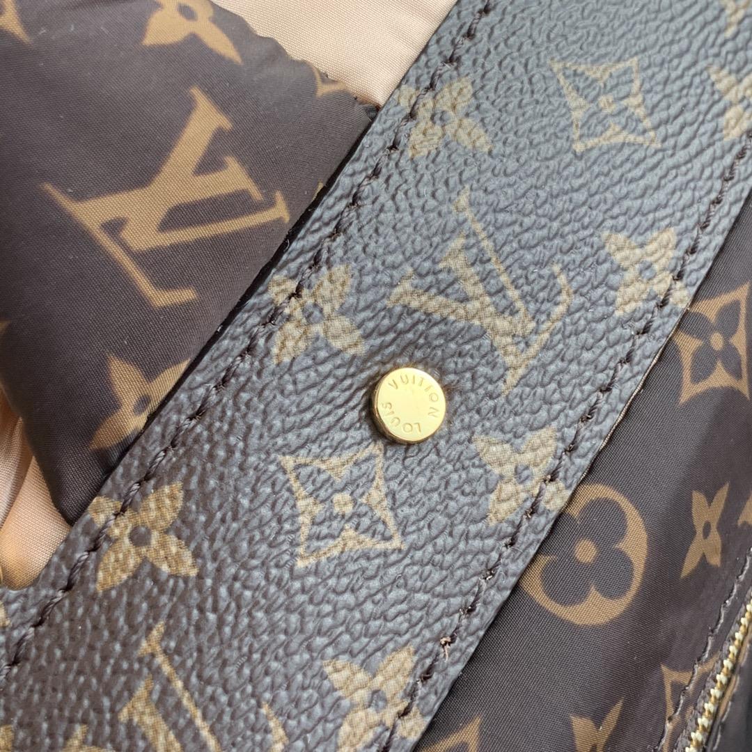 Louis Vuitton Monogram Giant Pillow OnTheGo MM   M59007 （41 x 34 x 19cm） - FashionPlug