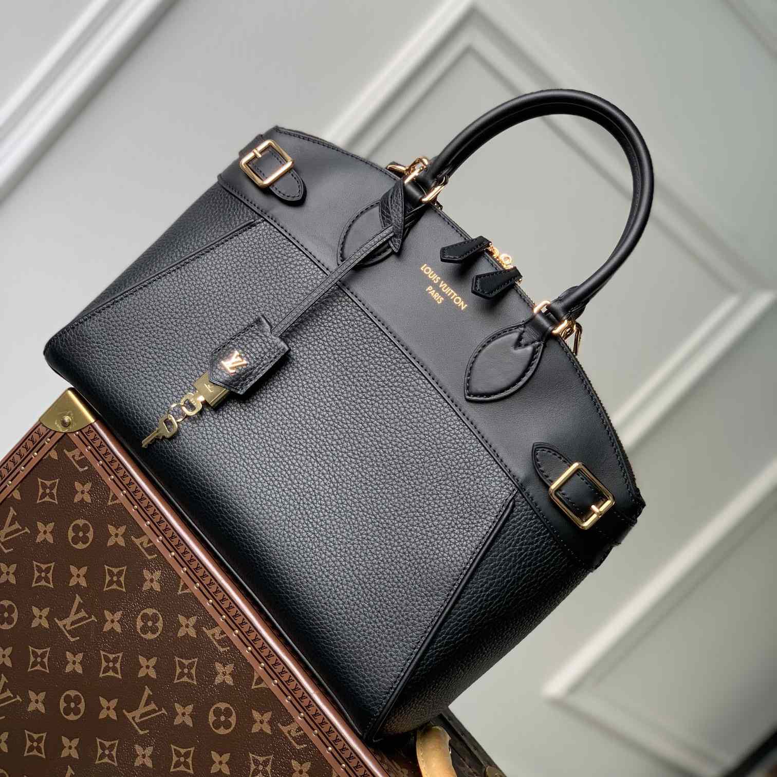 Louis Vuitton Vendôme MM  M22914 - FashionPlug