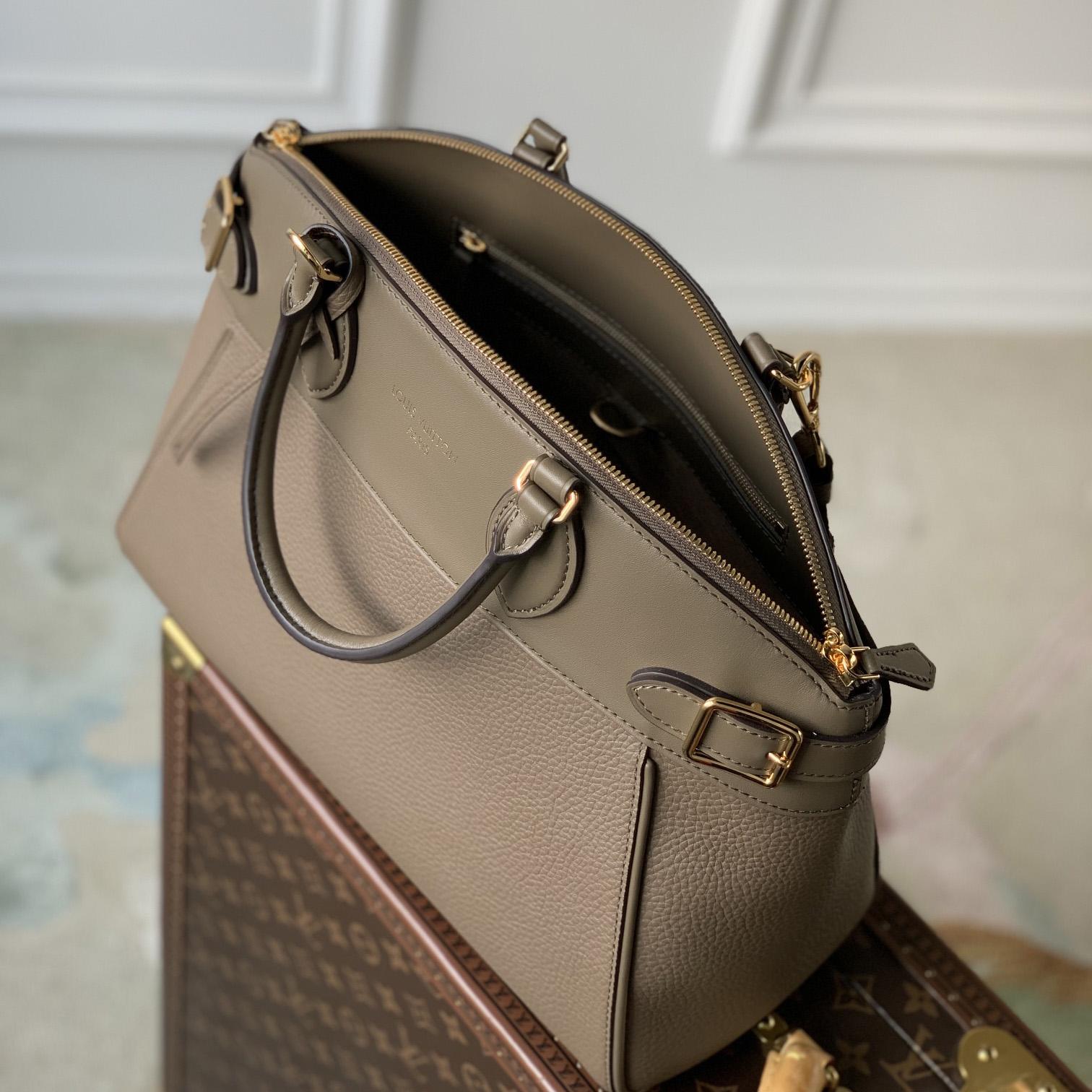 Louis Vuitton Vendôme MM  M22927 - FashionPlug