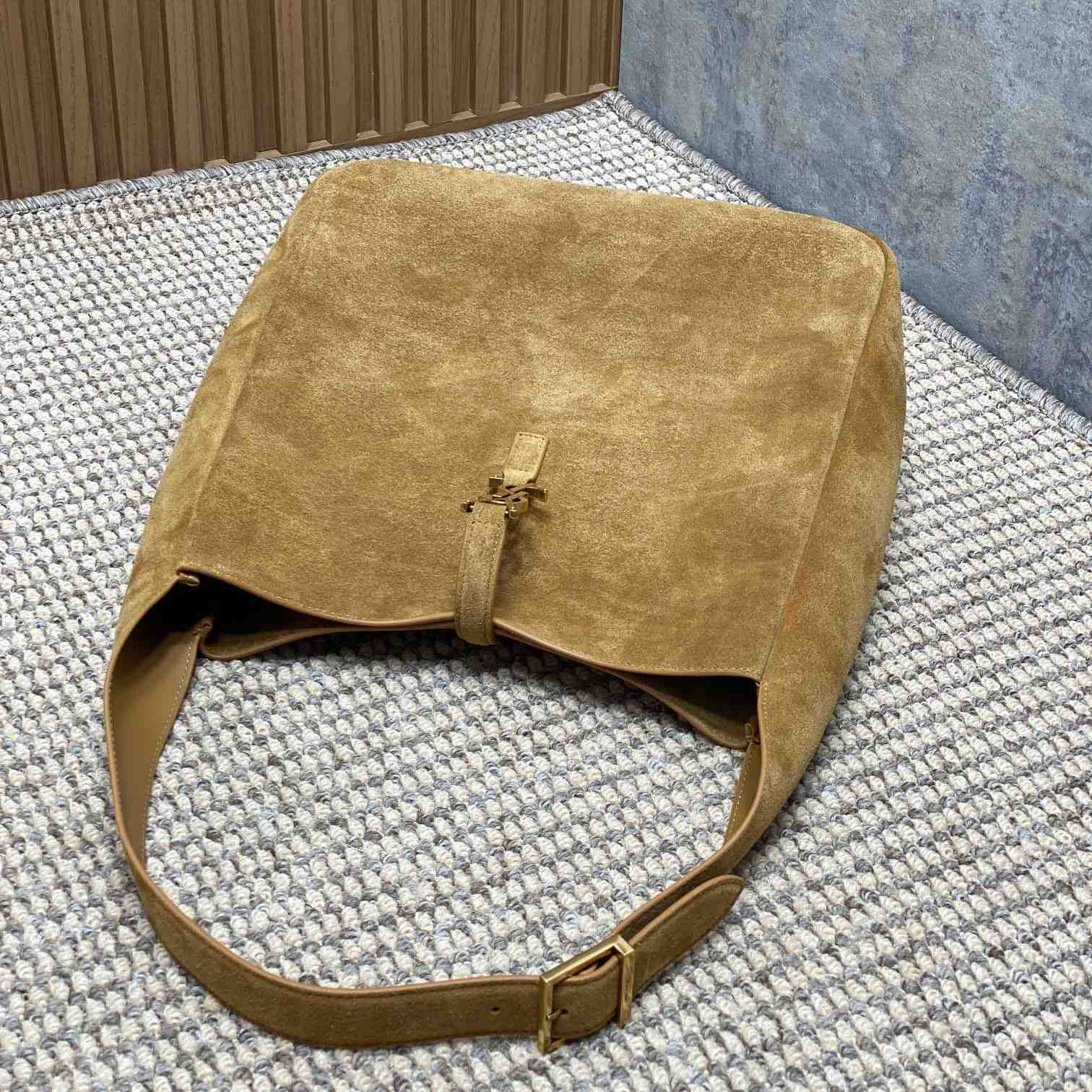 Saint Laurent LE 5 À 7 Supple Large In Suede - FashionPlug