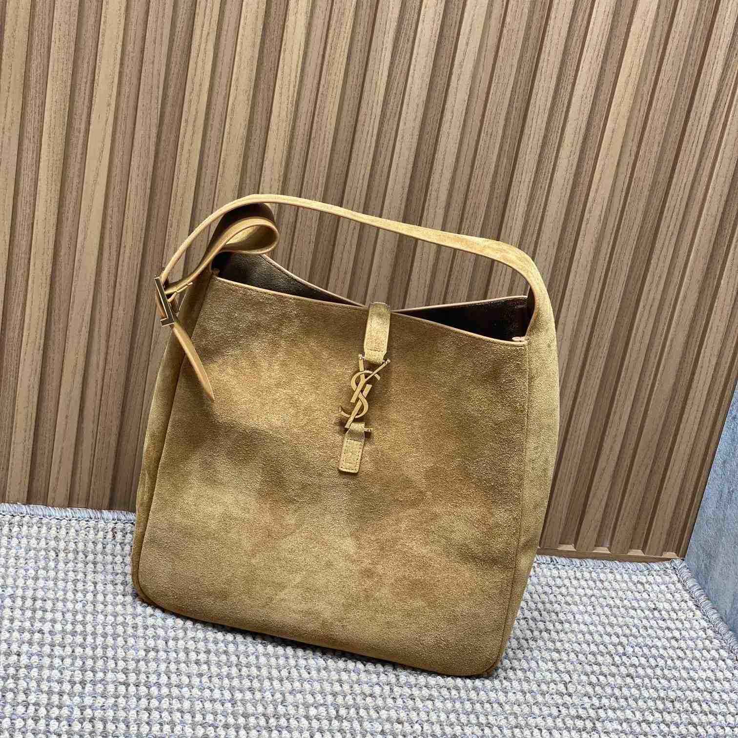 Saint Laurent LE 5 À 7 Supple Large In Suede - FashionPlug