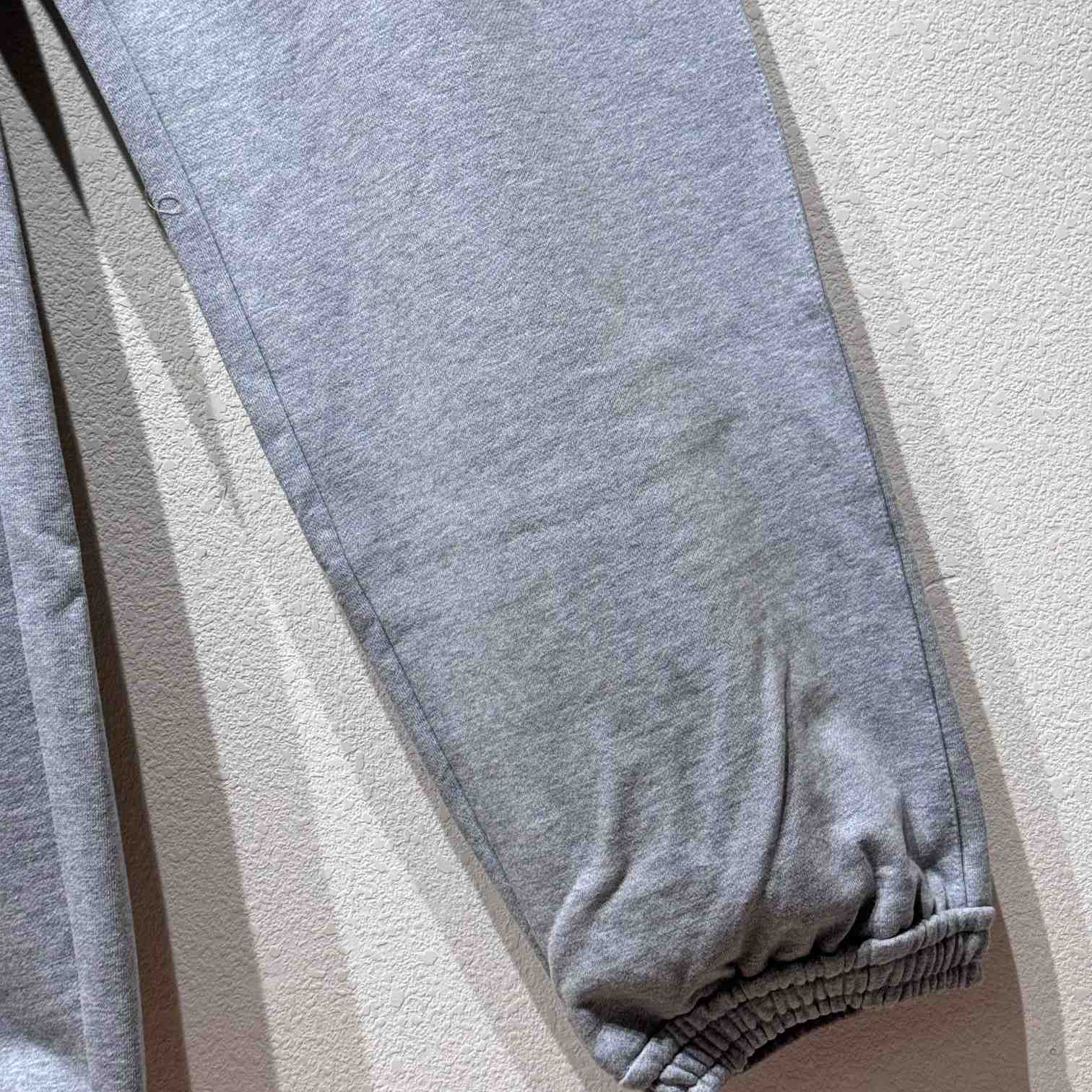 Gucci Printed Sweatpants - FashionPlug