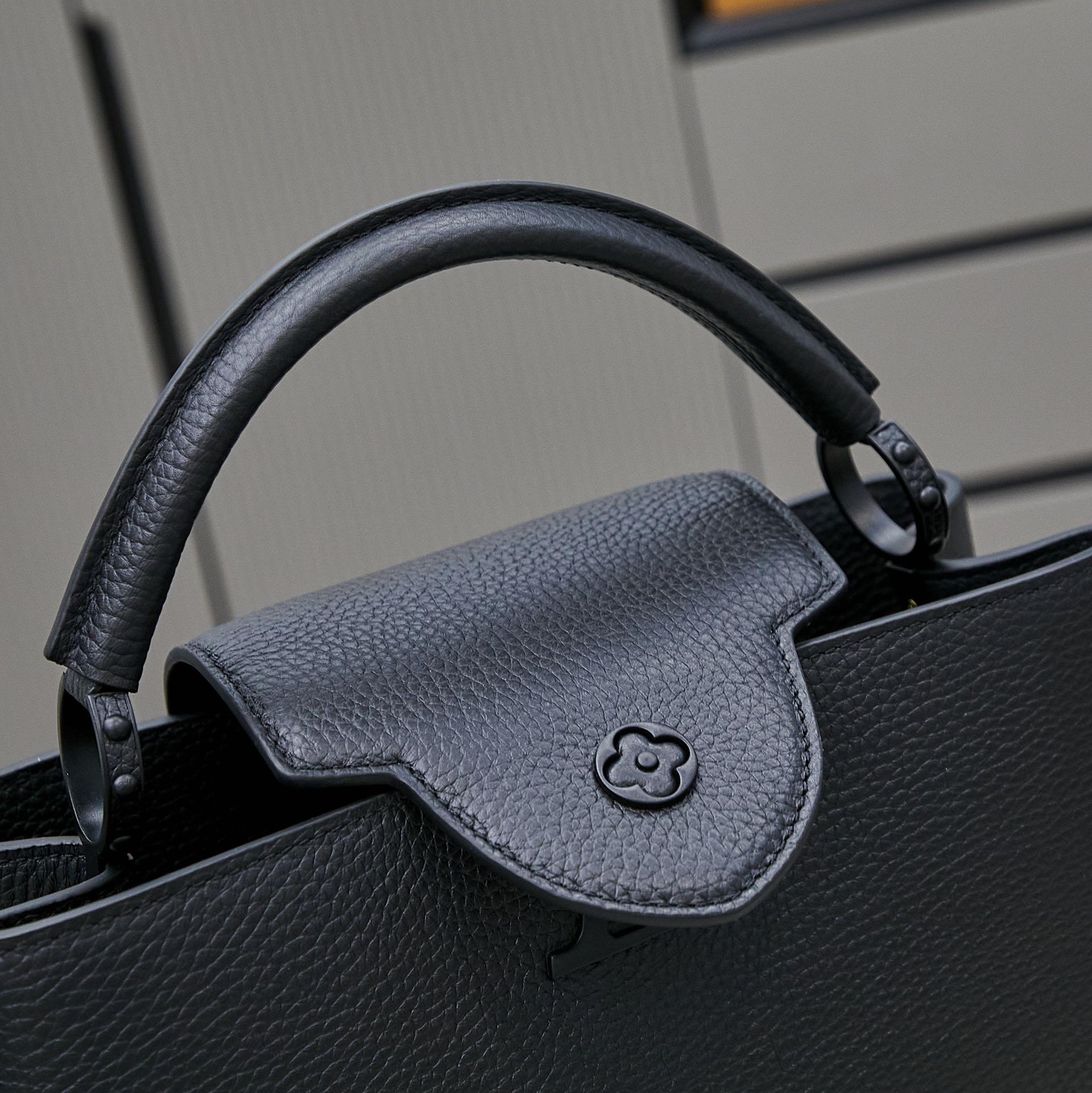 Louis Vuitton Capucines East-West MM  M23947 - FashionPlug