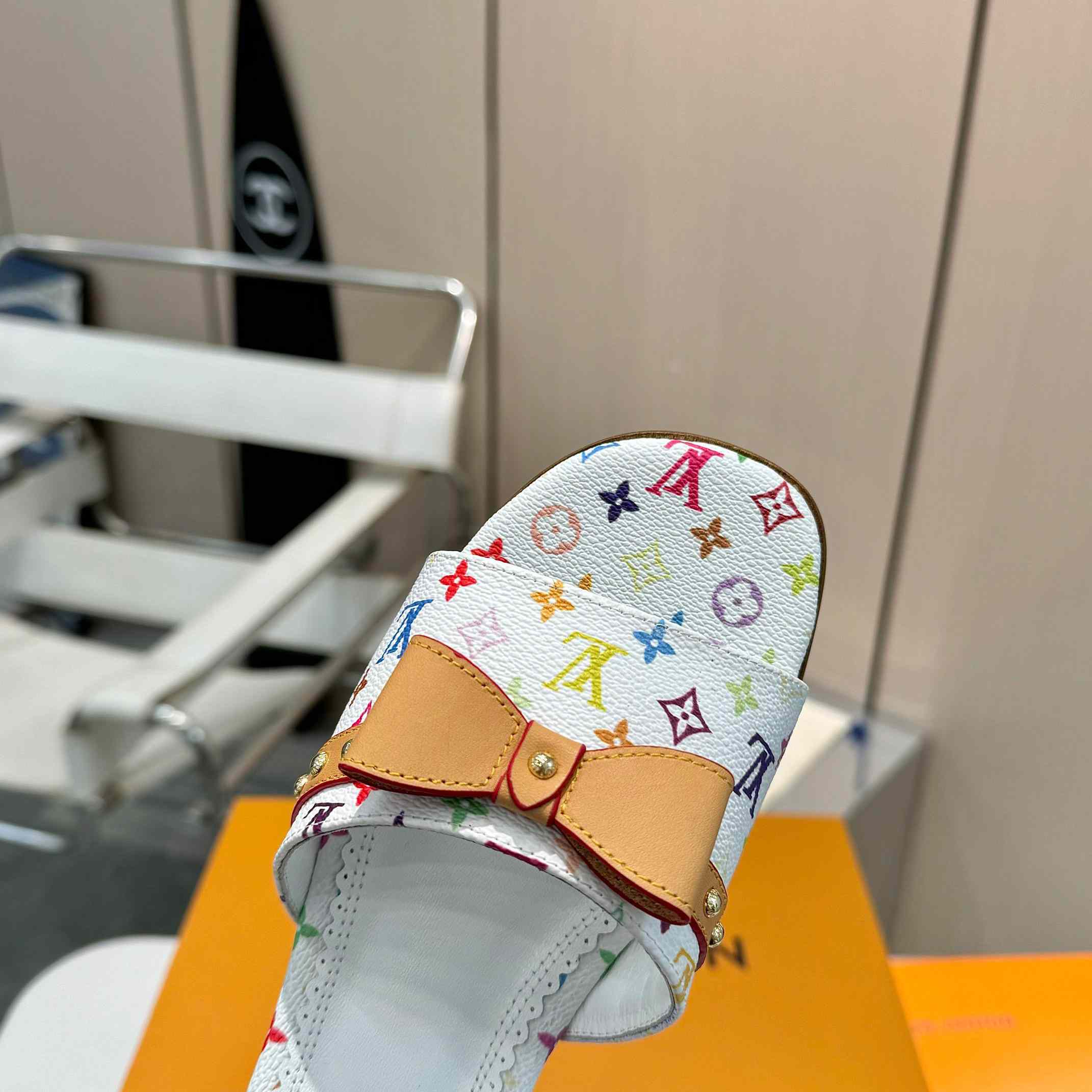Louis Vuitton LV x TM 6AM Flat Mule   1AGZUV - FashionPlug