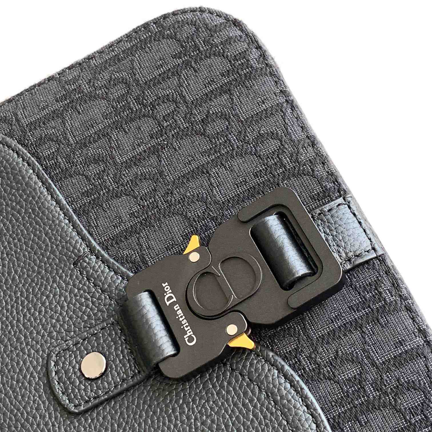 Dior Small Saddle Messenger Bag With Flap - FashionPlug
