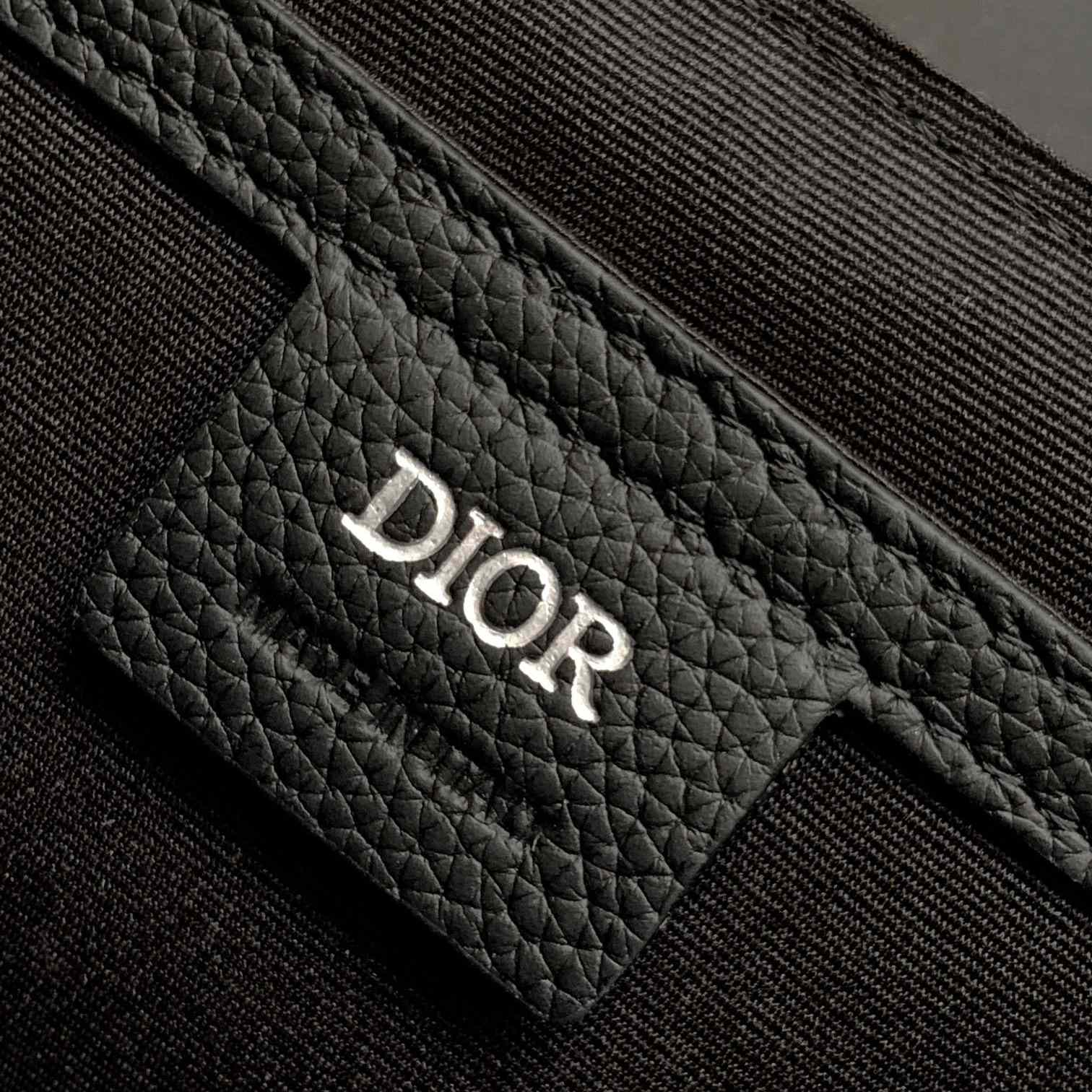 Dior Small Saddle Messenger Bag With Flap - FashionPlug