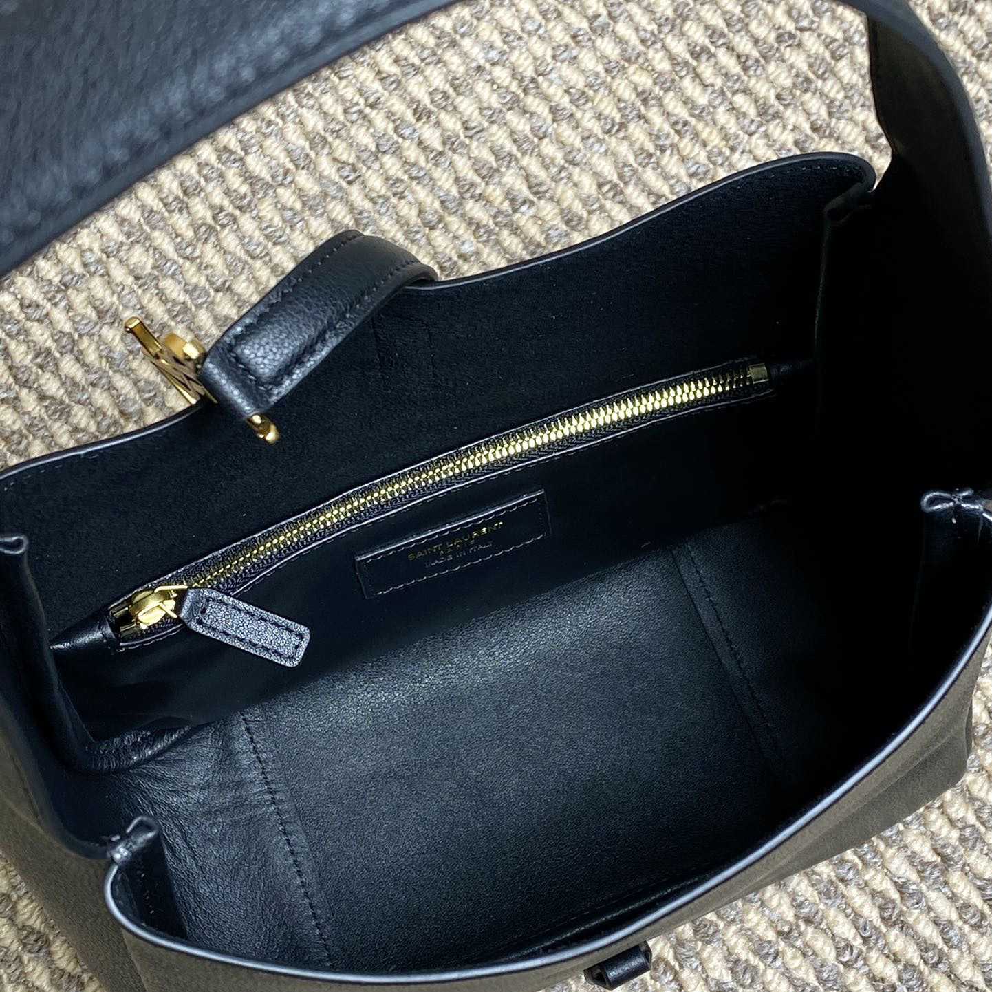 Saint Laurent LE 5 À 7 Supple Small In Grained Leather - FashionPlug