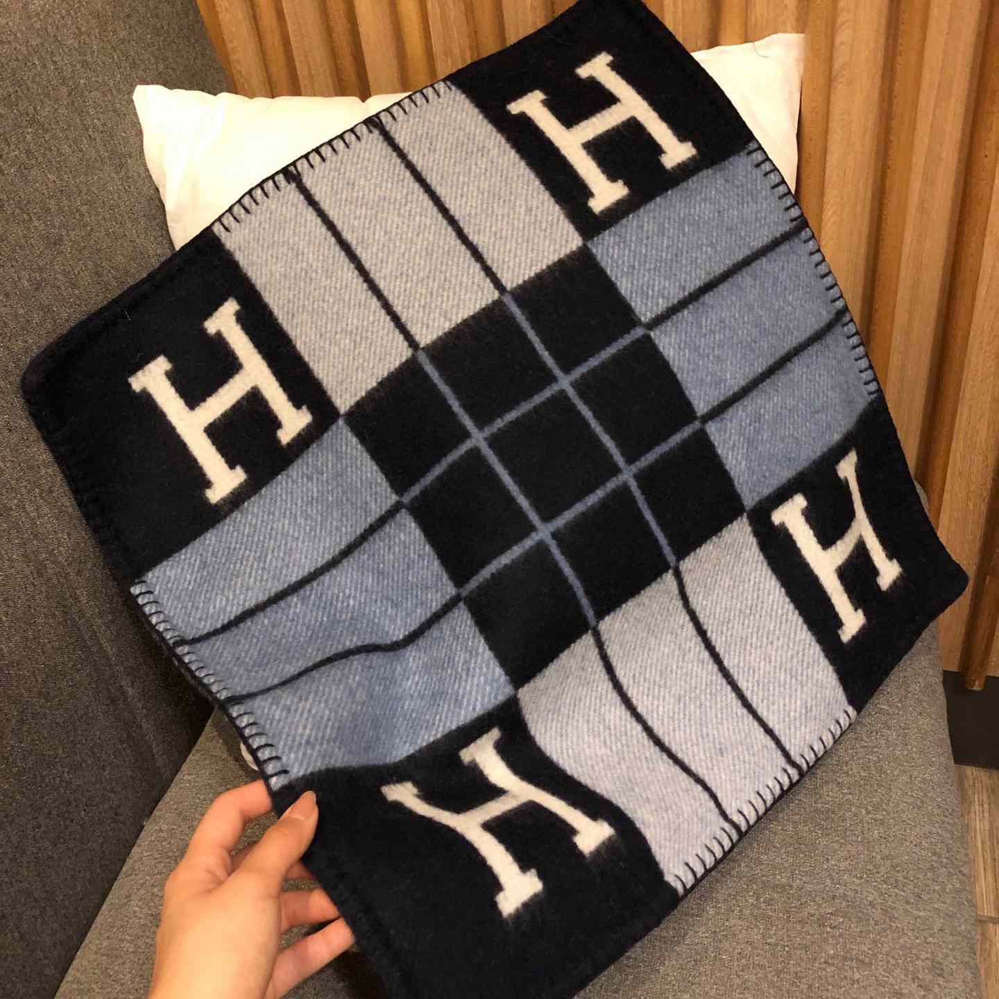 Hermes Avalon III Pillow,Small Model - FashionPlug