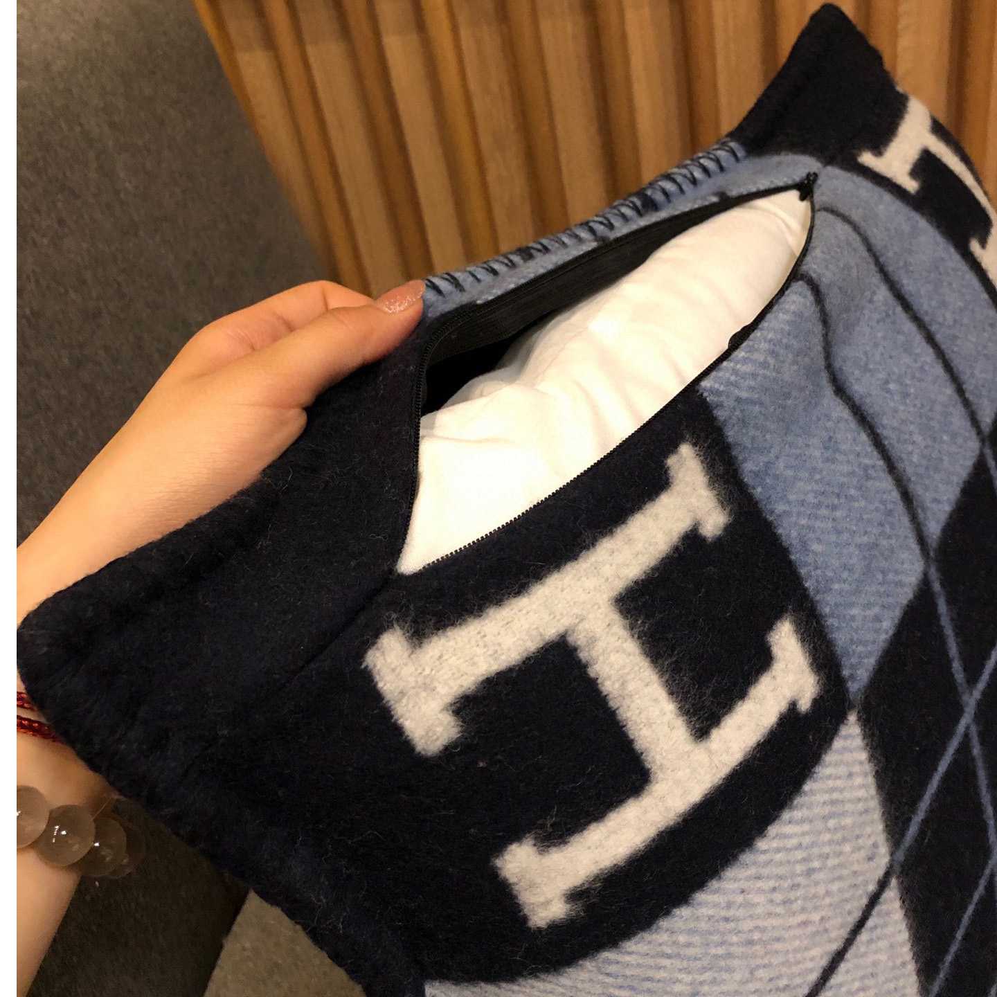 Hermes Avalon III Pillow,Small Model - FashionPlug