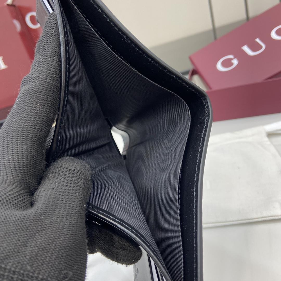 Gucci Maxi GG Bi-fold Wallet - FashionPlug