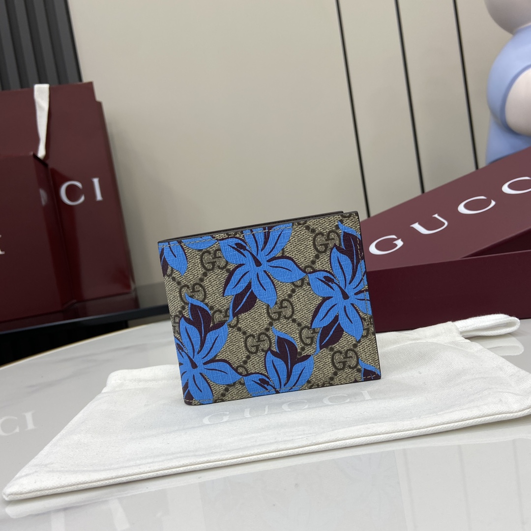 Gucci Bi-fold GG Printed Wallet - FashionPlug