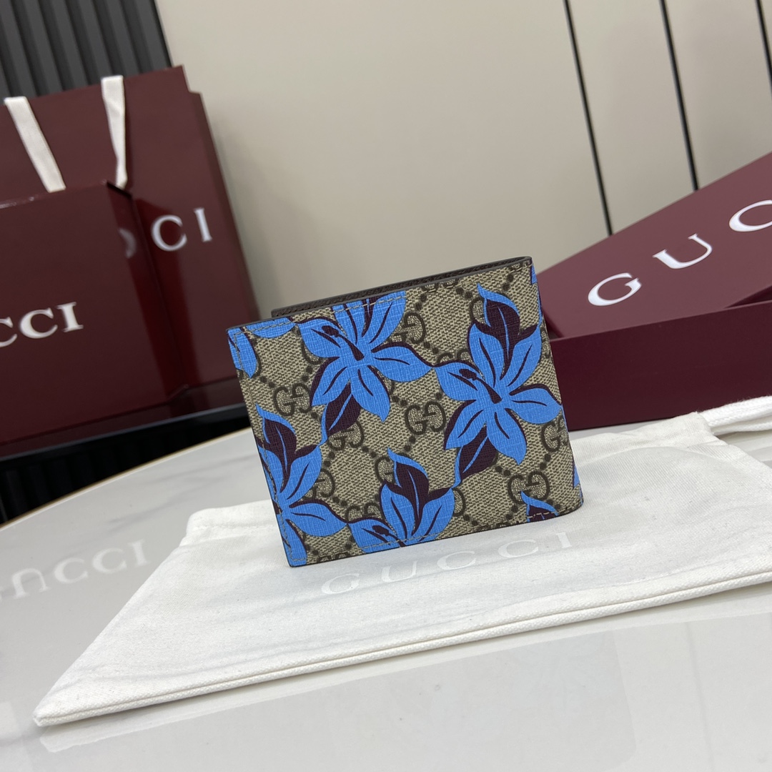 Gucci Bi-fold GG Printed Wallet - FashionPlug