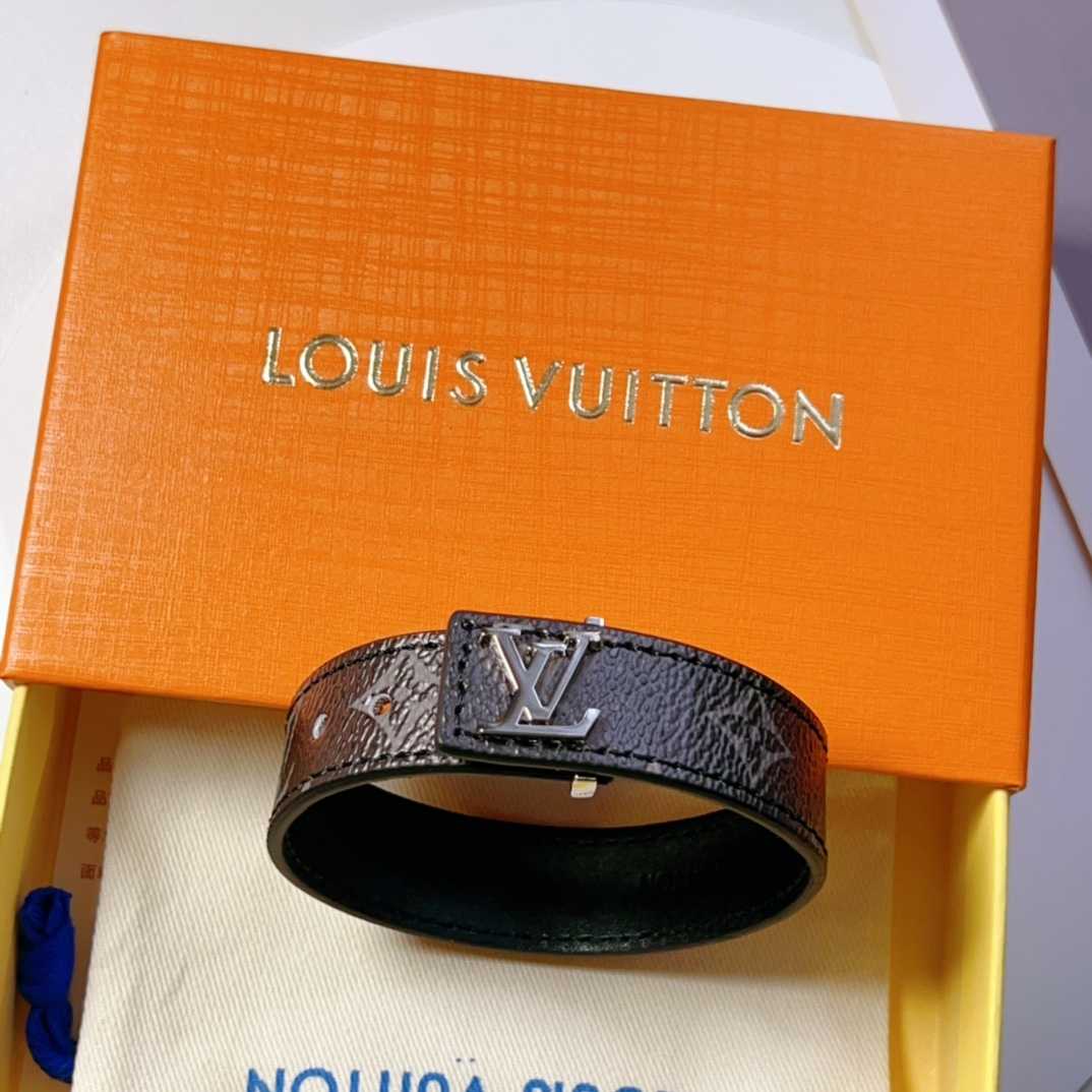 Louis Vuitton LV Slim Bracelet - FashionPlug