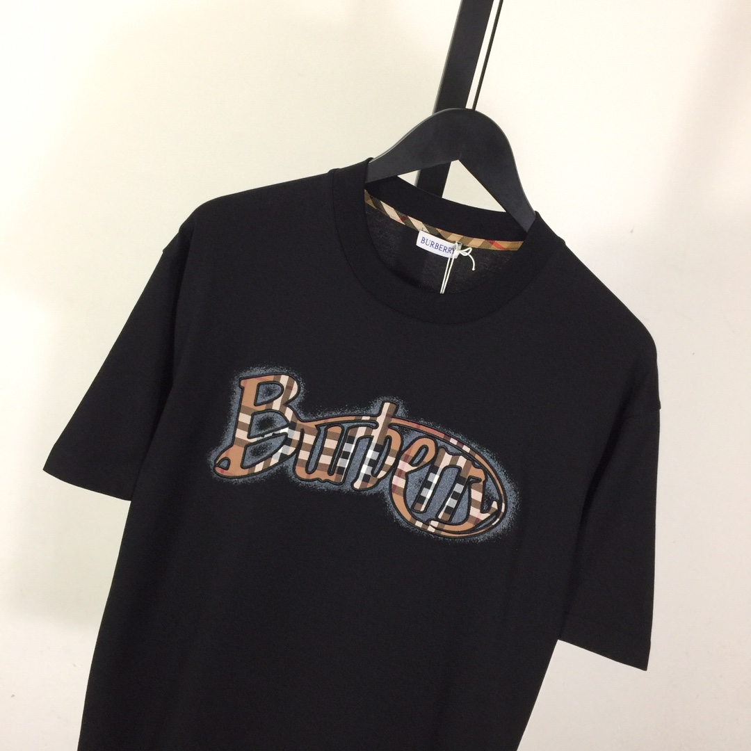Burberry Cotton T-shirt - FashionPlug