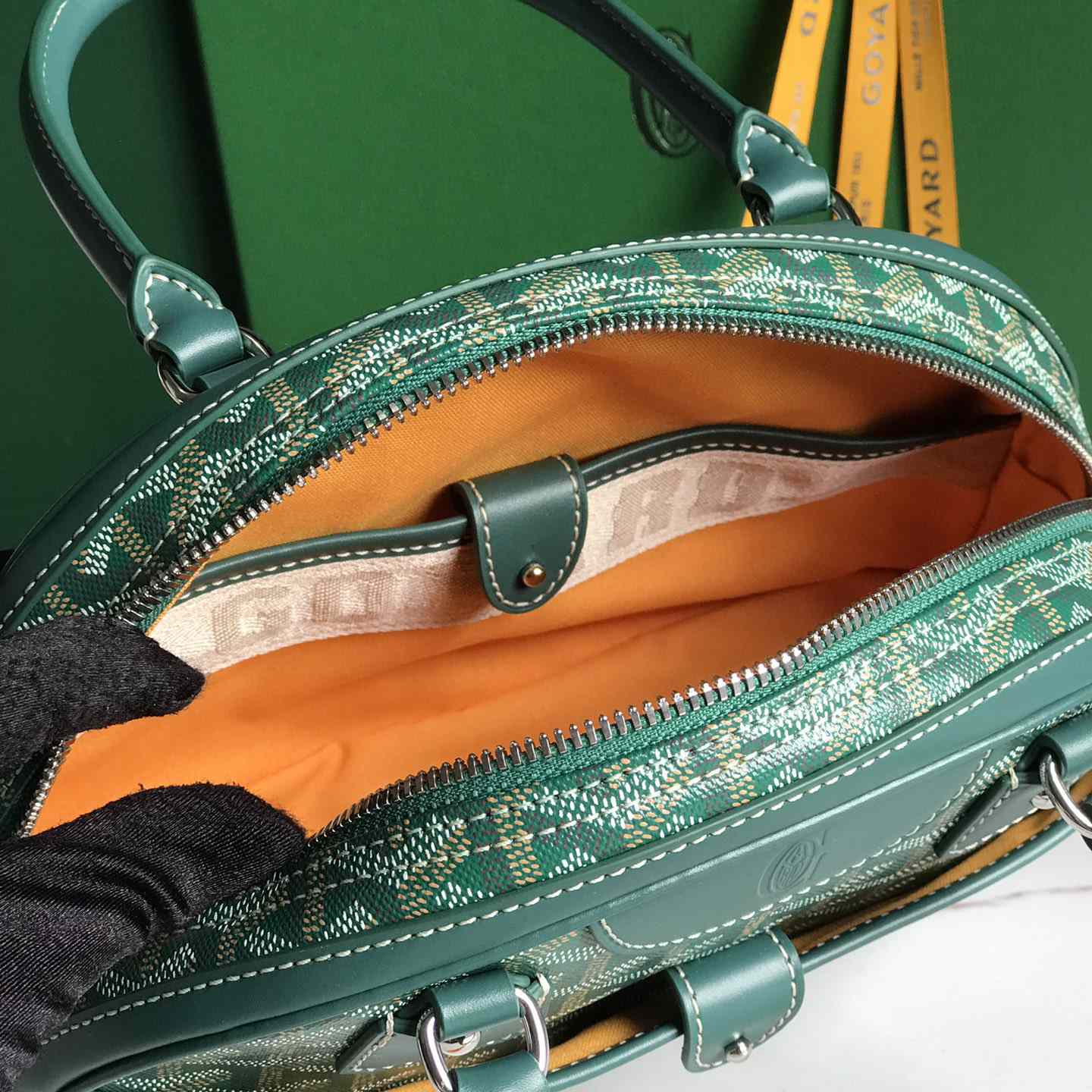 Goyard Vintage Mini Bag (26×17×8cm) - FashionPlug